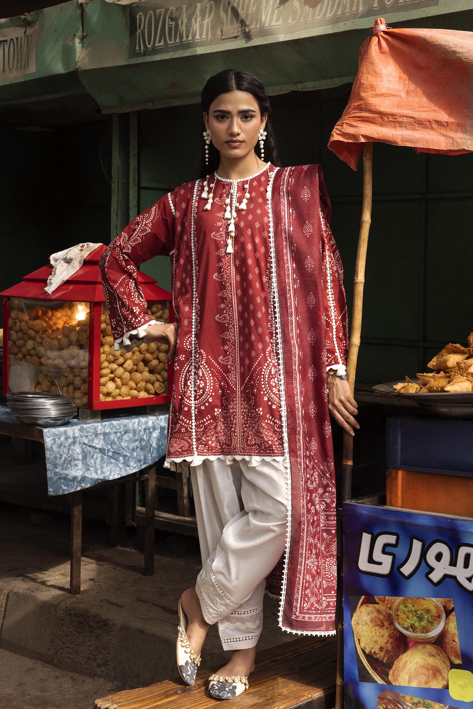 Unstitched Printed 2 Piece Lawn Suit Secondary image