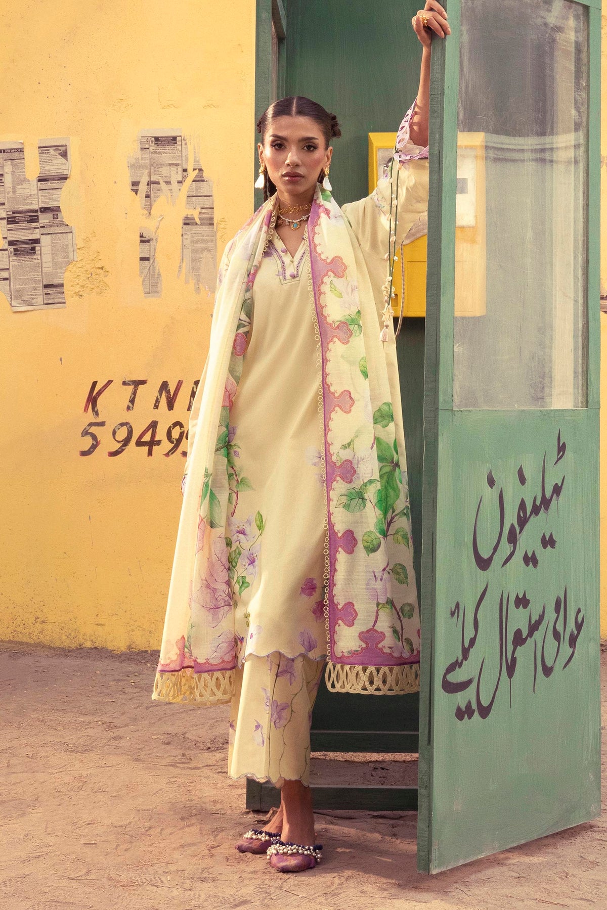 Unstitched Printed 3 Piece Lawn Suit Main image