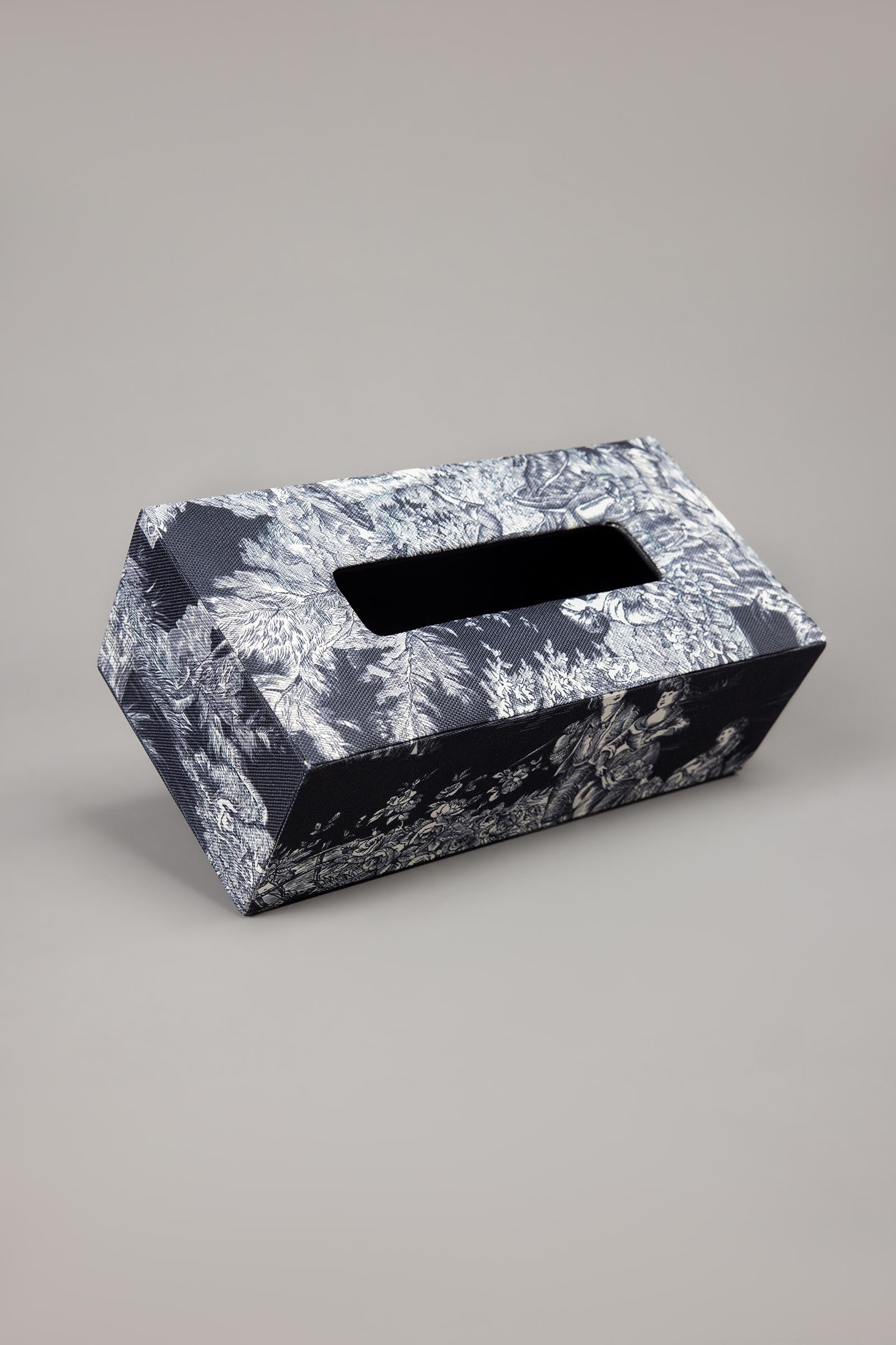 Carbon Edge Tissue Box Main image