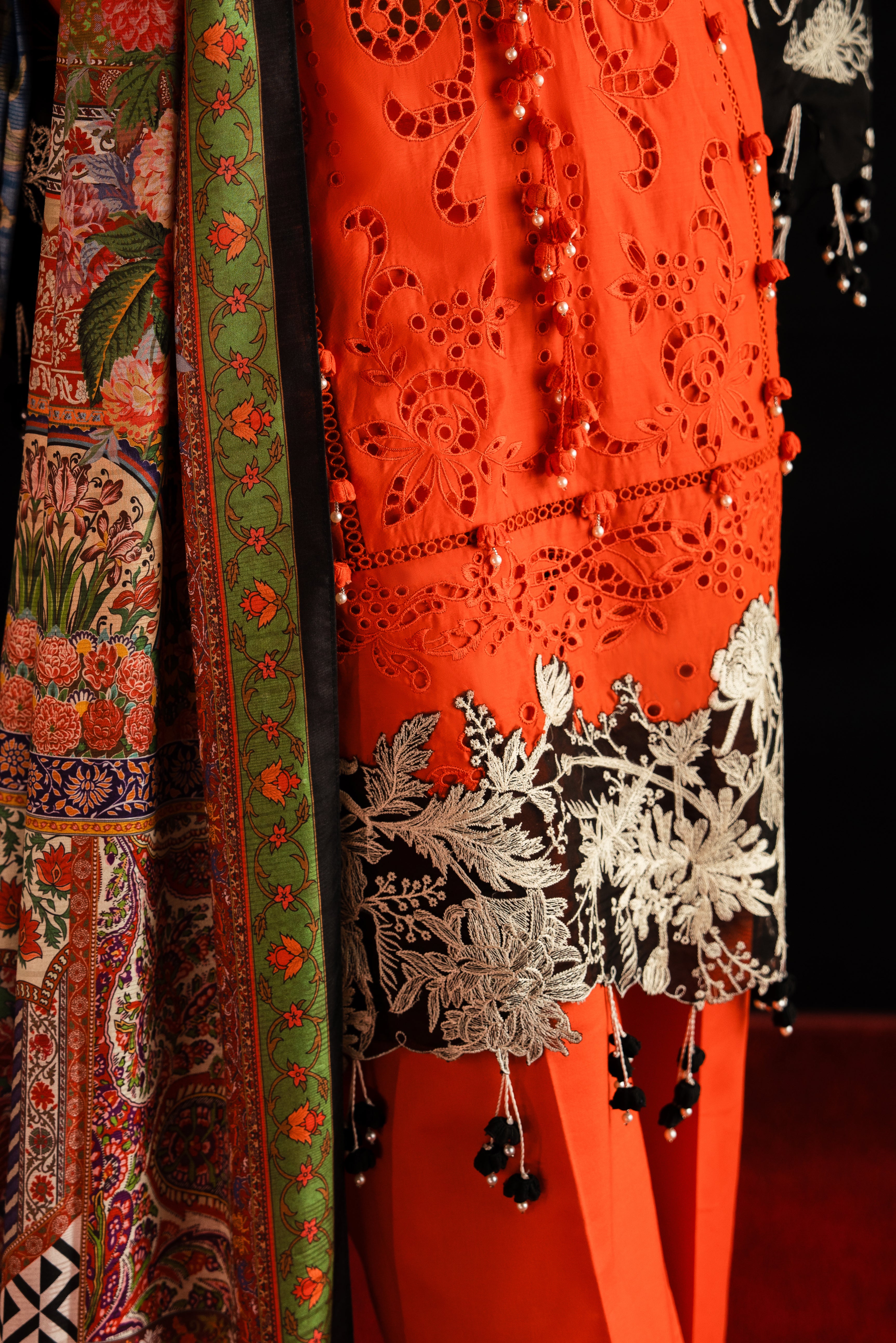 Unstitched 3 Piece Lawn Suit
