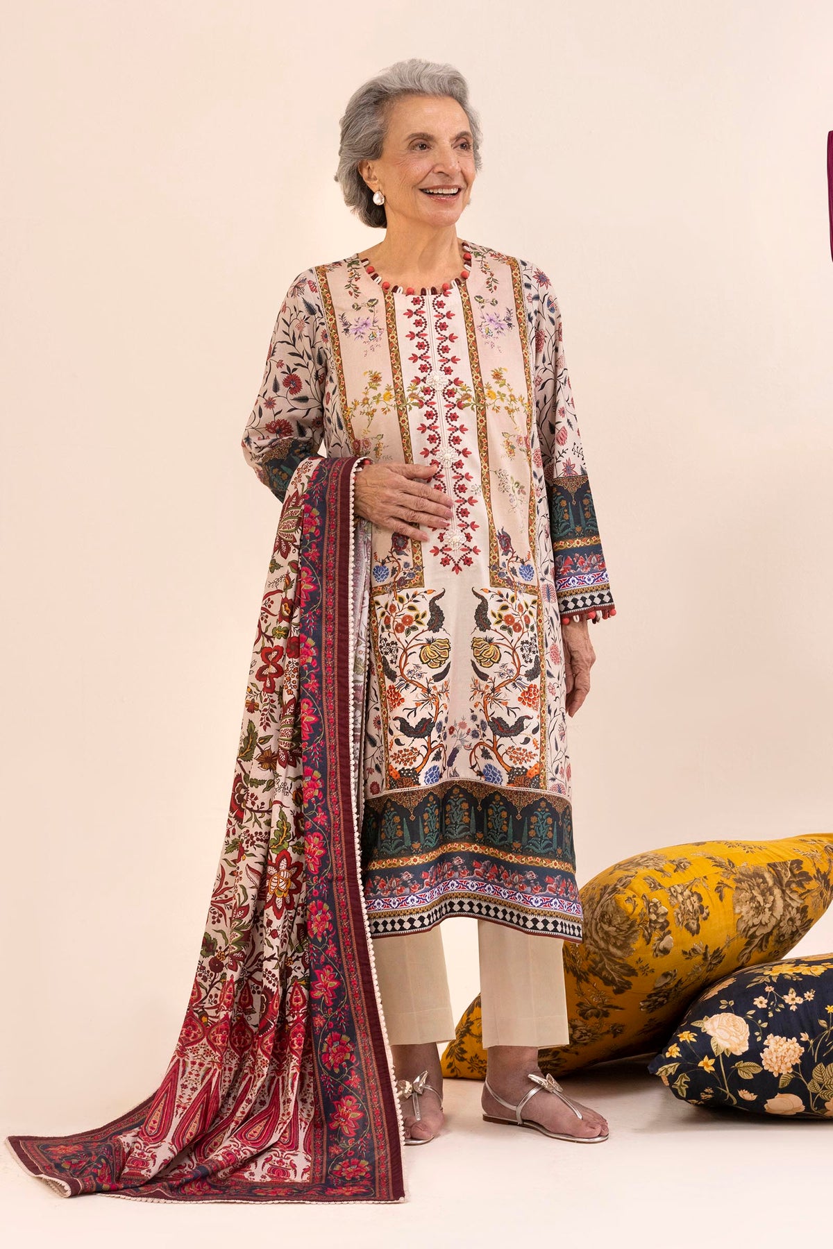Unstitched 3 Piece Lawn Suit Main image