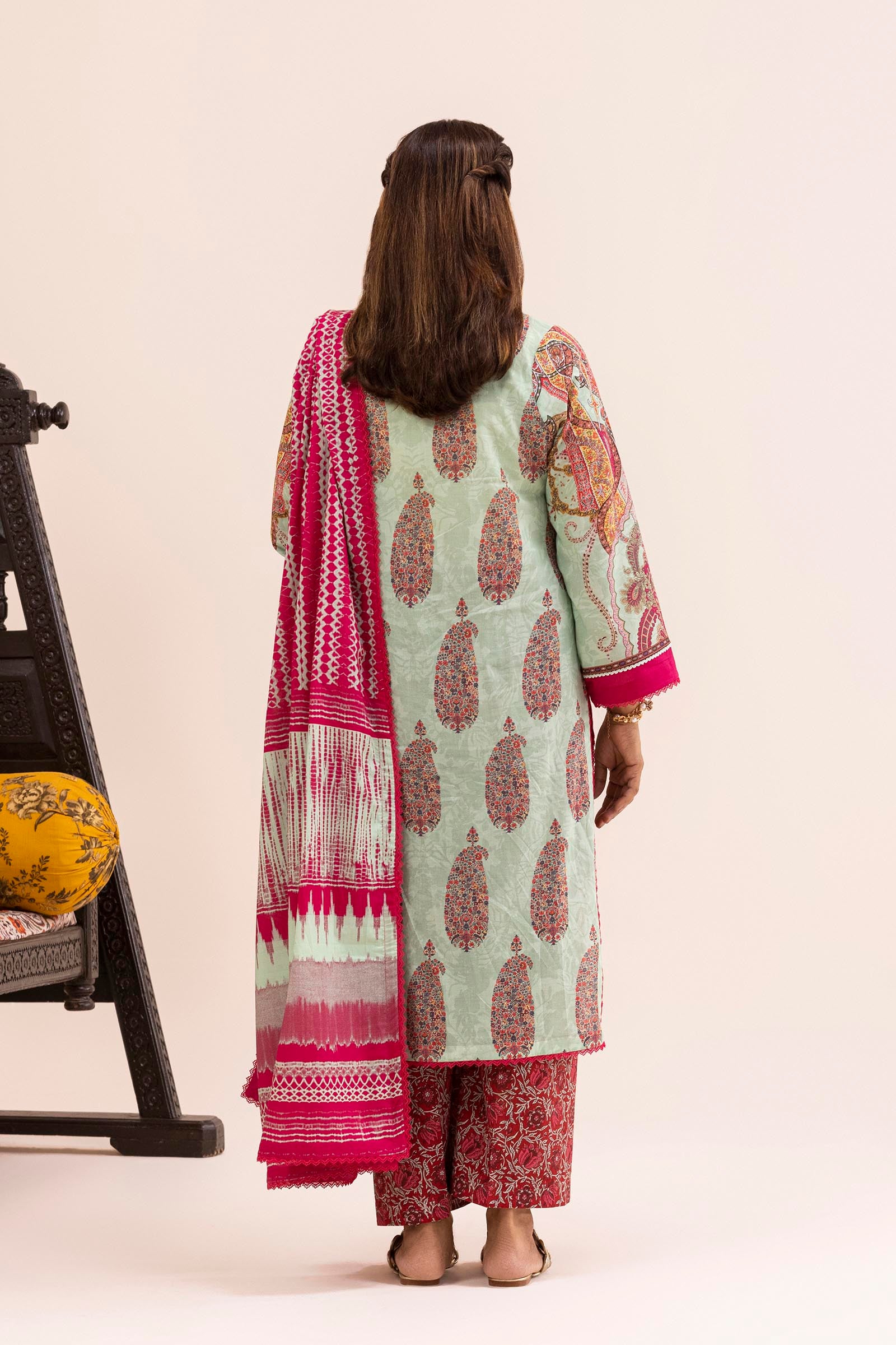 Unstitched 3 Piece Lawn Suit Secondary image