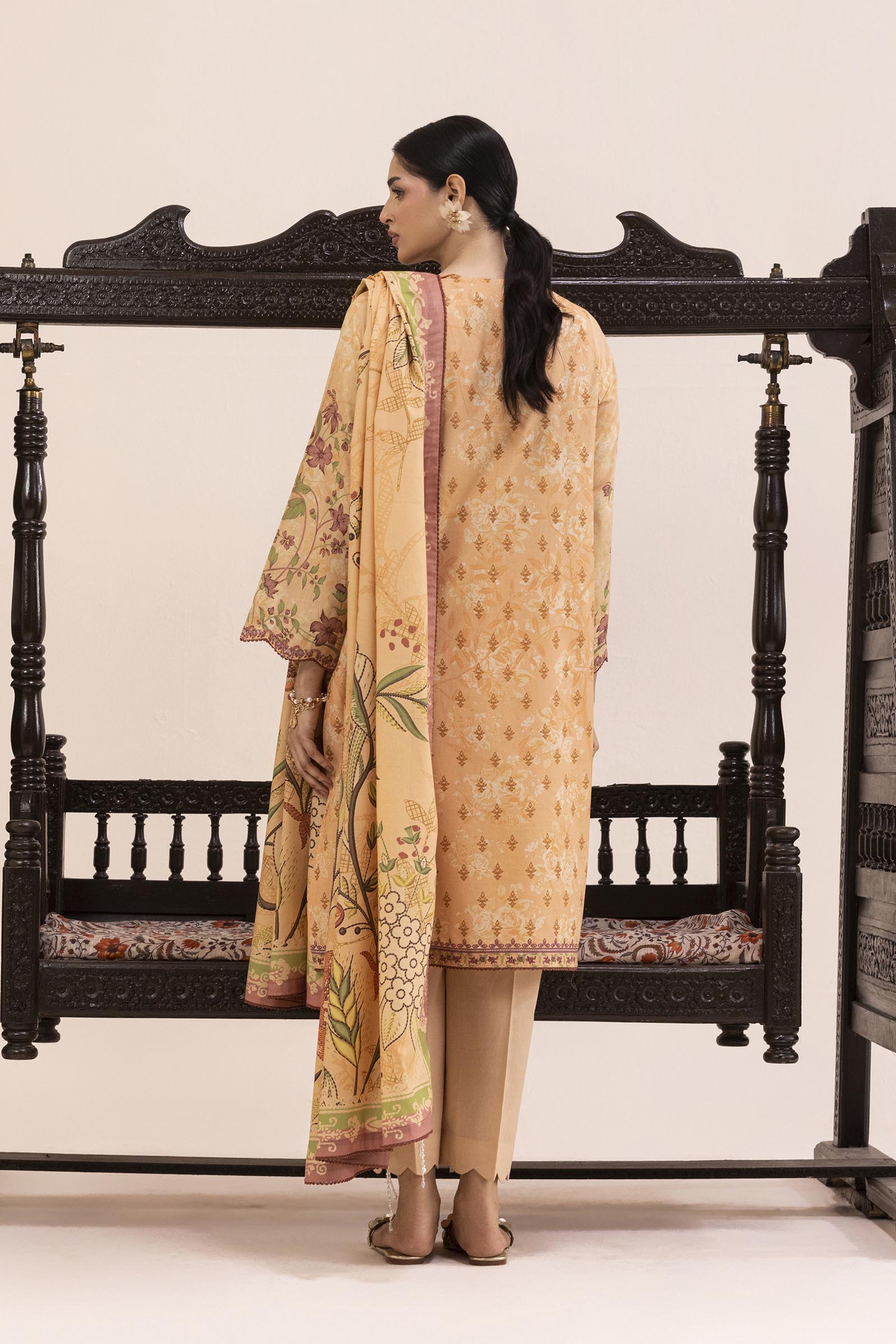 Unstitched 3 Piece Lawn Suit Secondary image