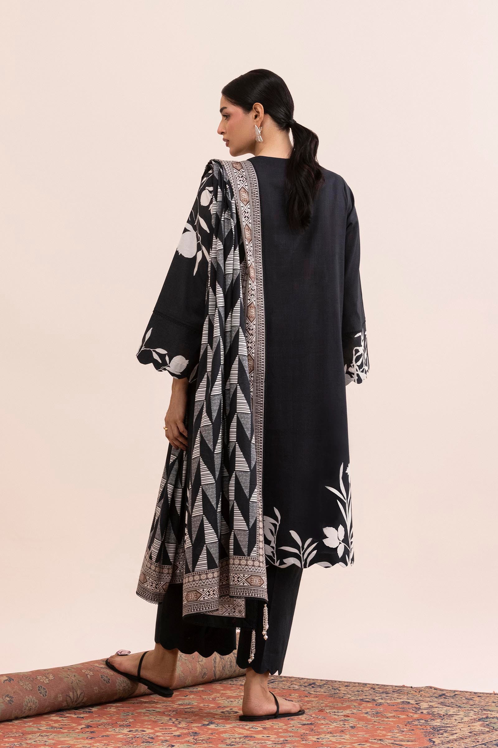 Unstitched 3 Piece Lawn Suit