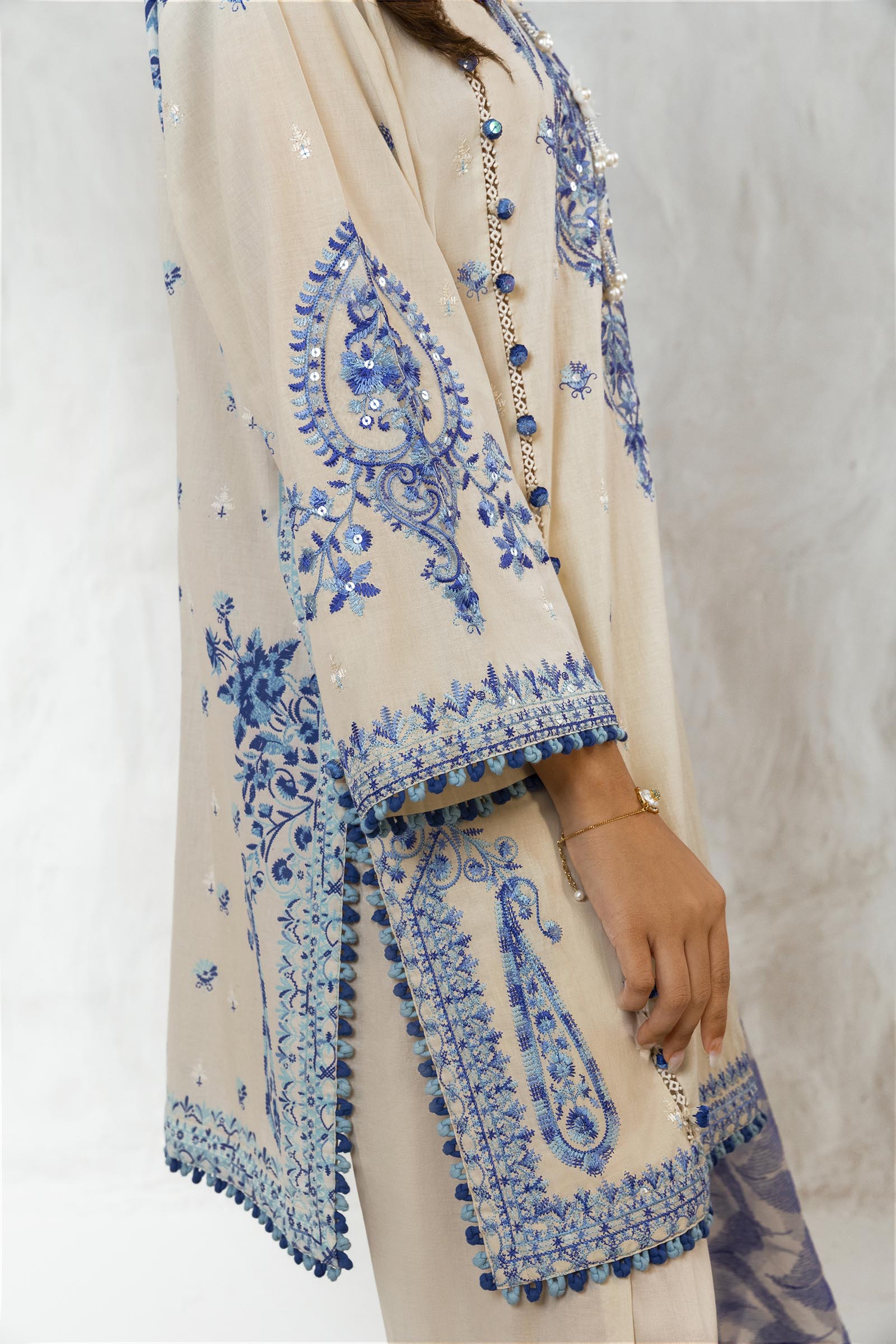 Unstitched 3 Piece Lawn Suit
