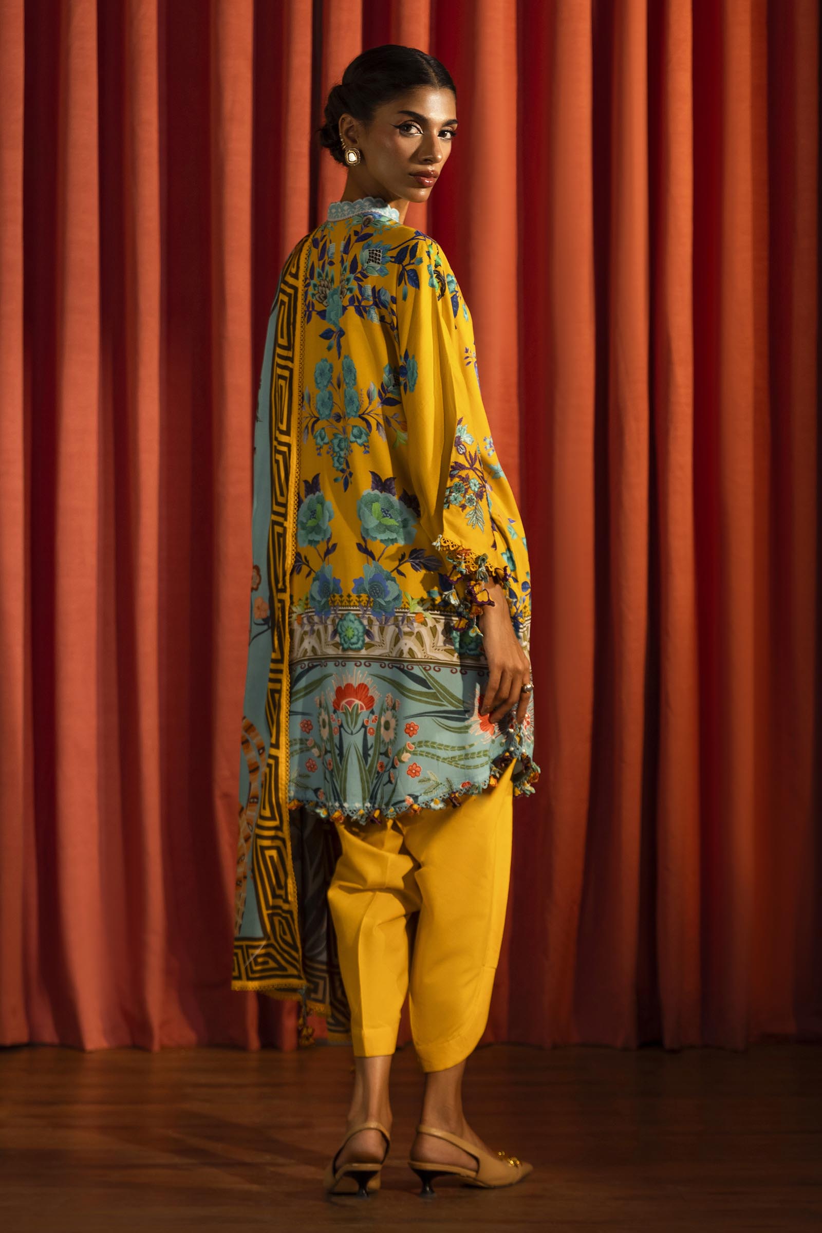 Unstitched Winter Linen 3 Piece Suit