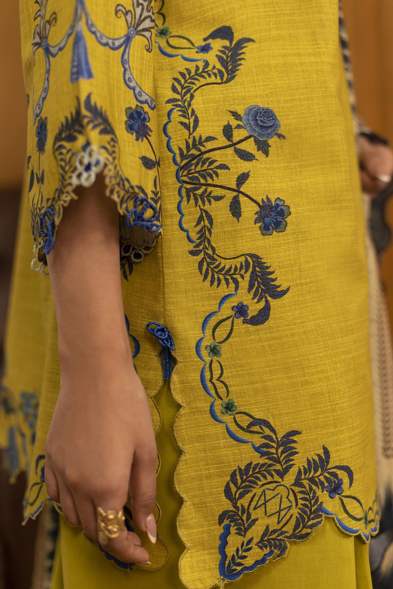 Stitched Embroidered Muzlin Suit