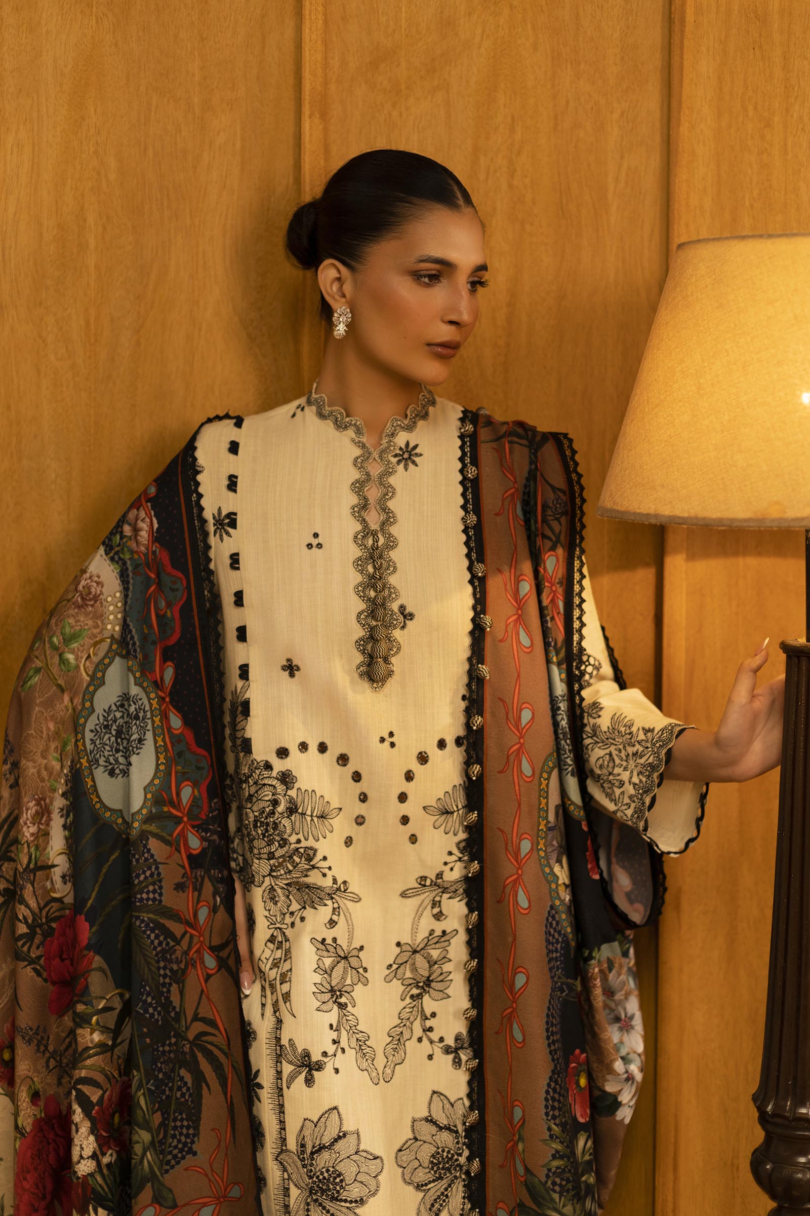 Unstitched Slub Muzlin 3 Piece Suit Secondary image