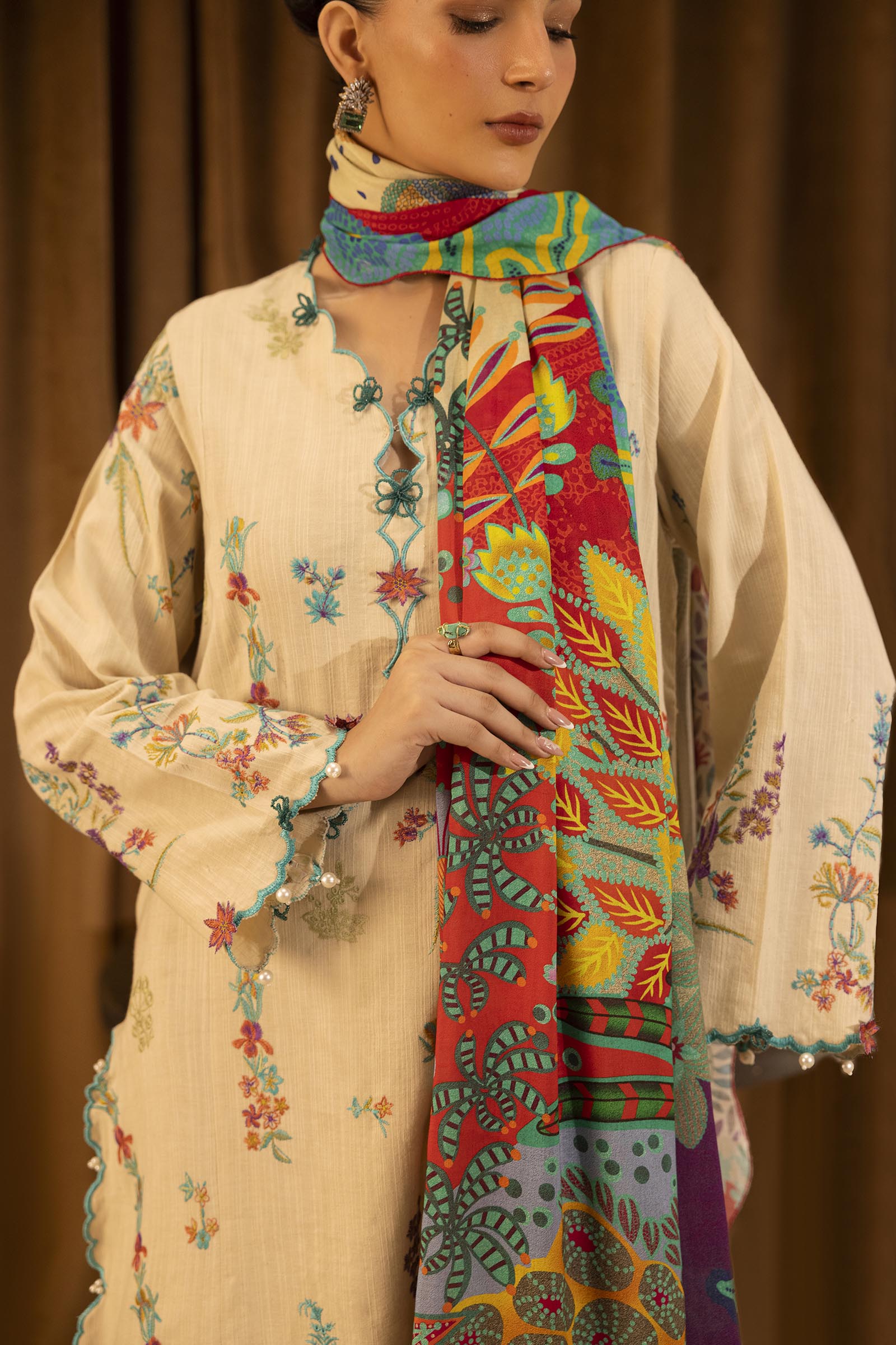 Unstitched Slub Muzlin 3 Piece Suit Secondary image