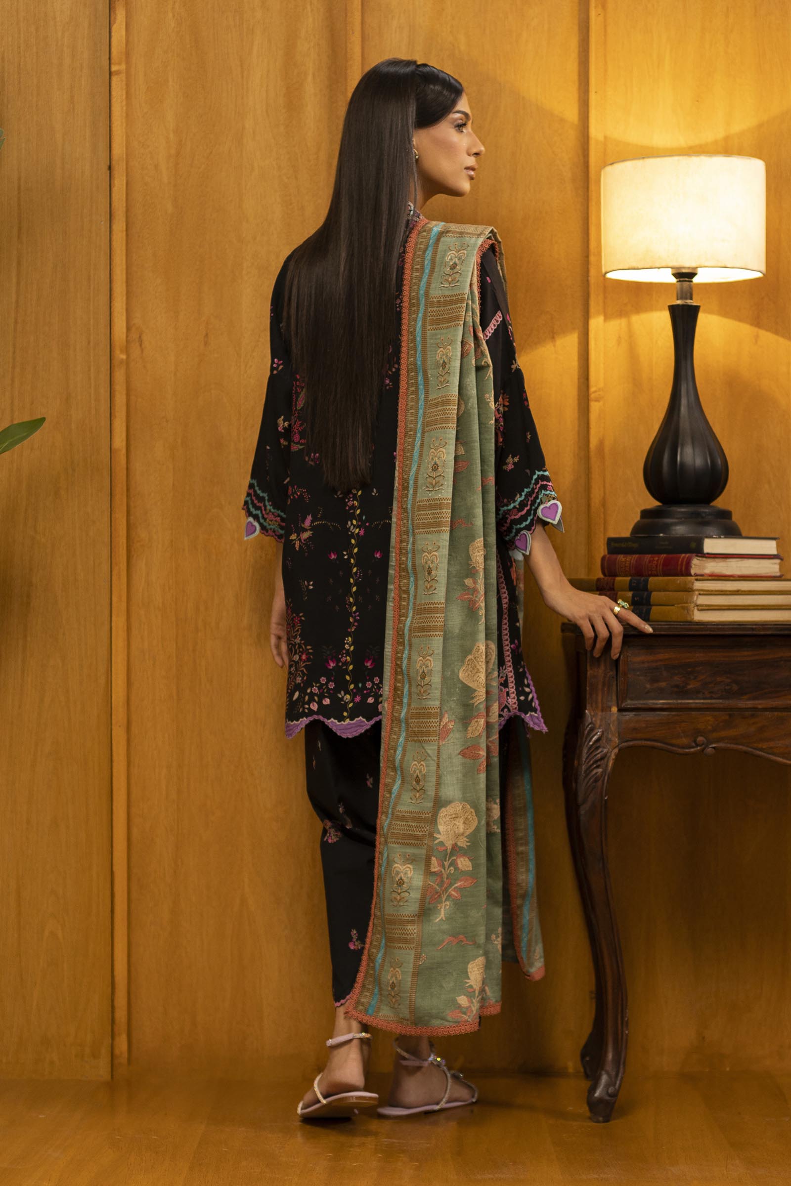 Unstitched Linen Muzlin 3 Piece Suit