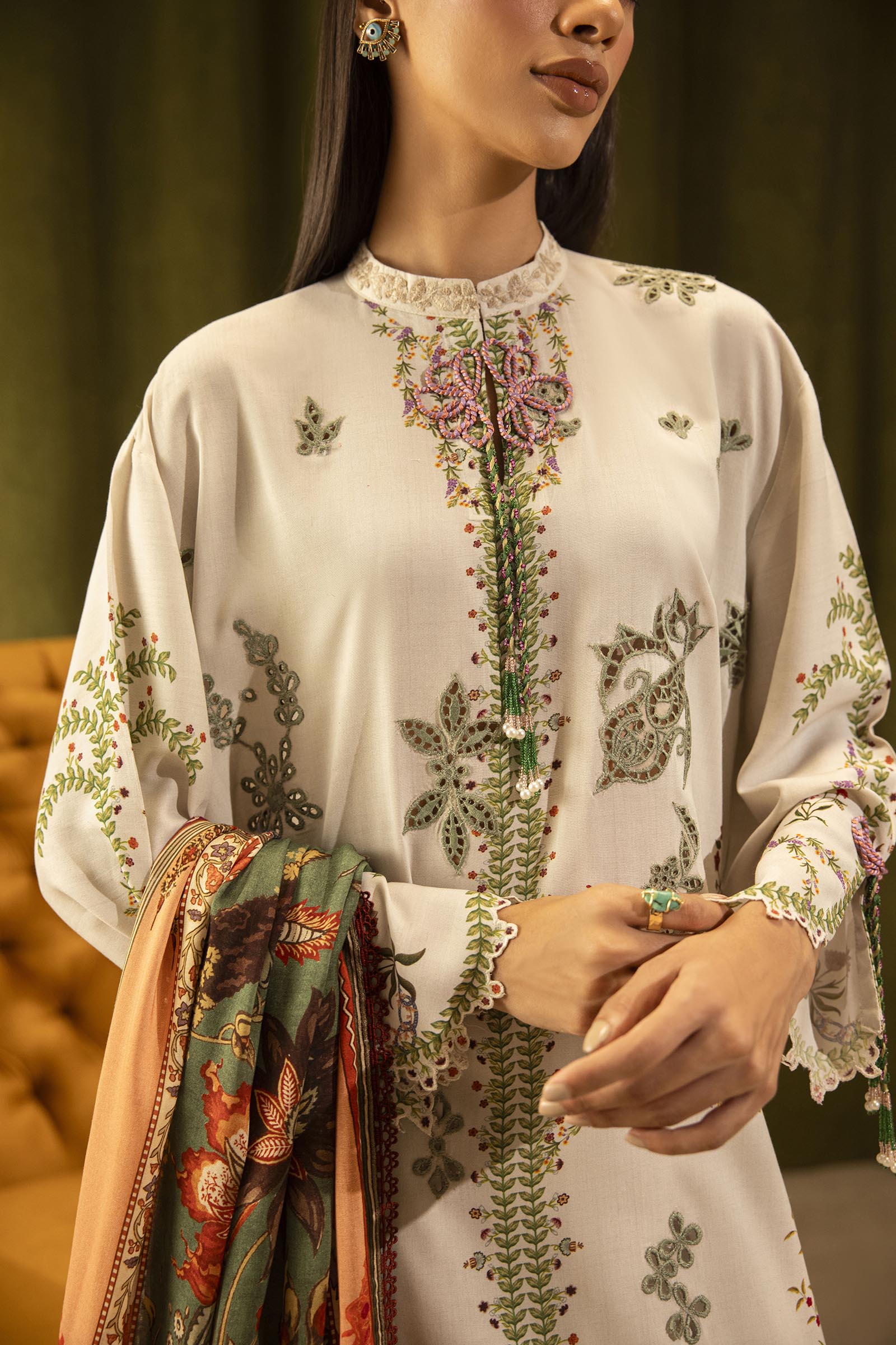 Unstitched Linen Muzlin 3 Piece Suit