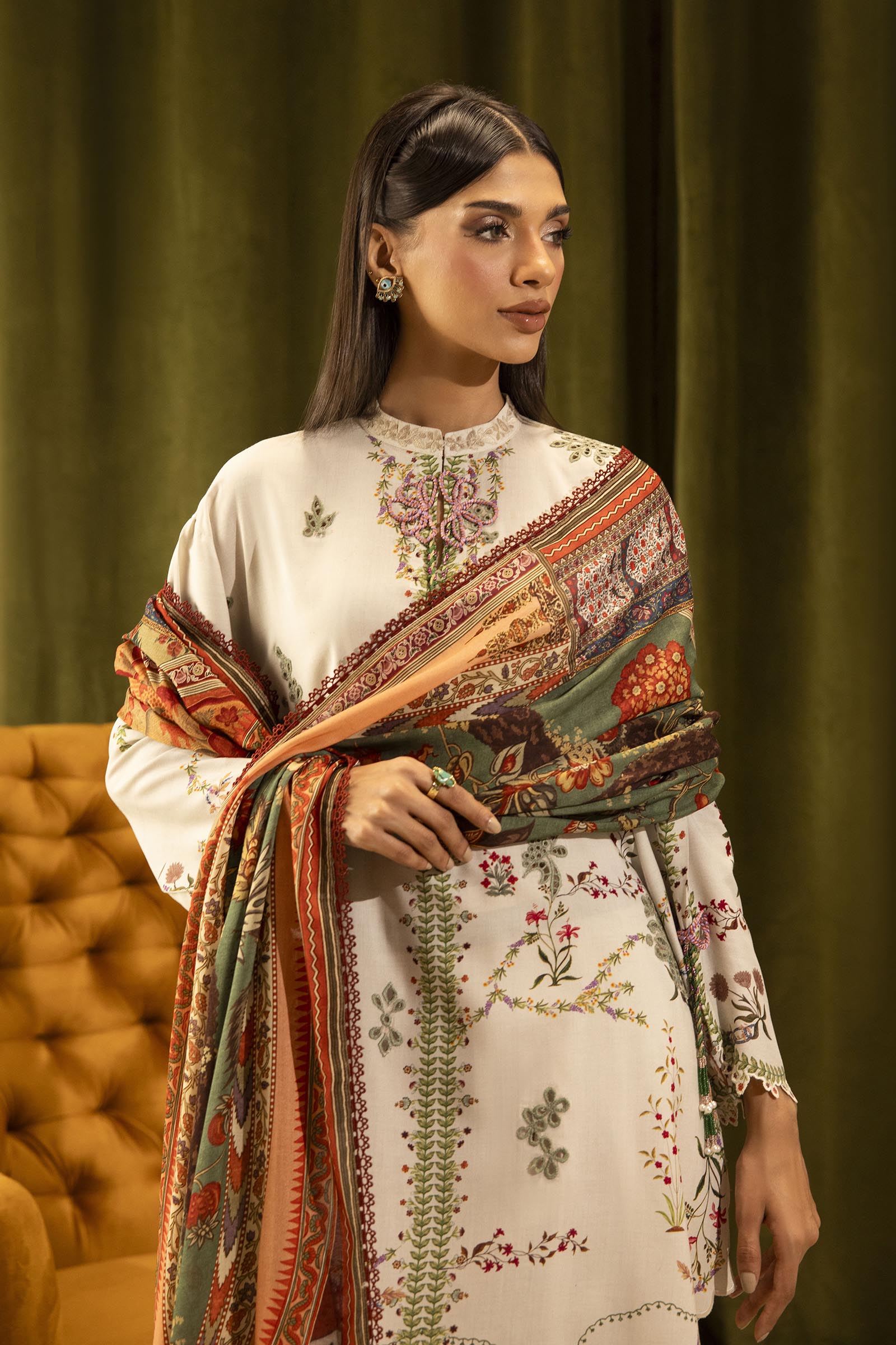 Unstitched Linen Muzlin 3 Piece Suit