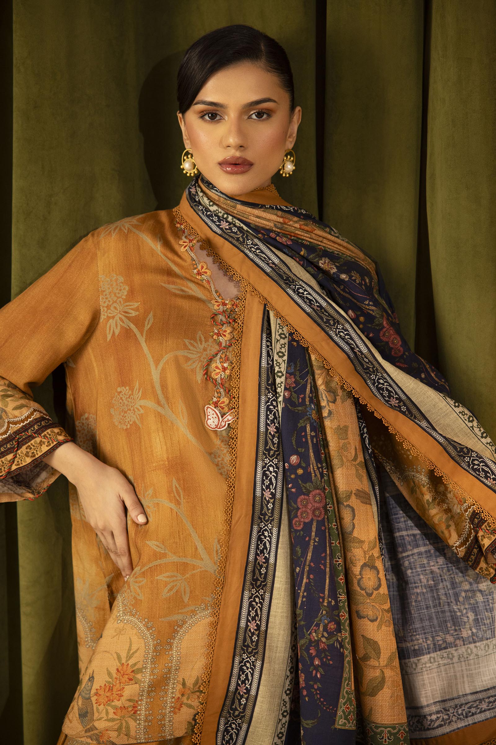 Unstitched Linen Muzlin 3 Piece Suit Secondary image