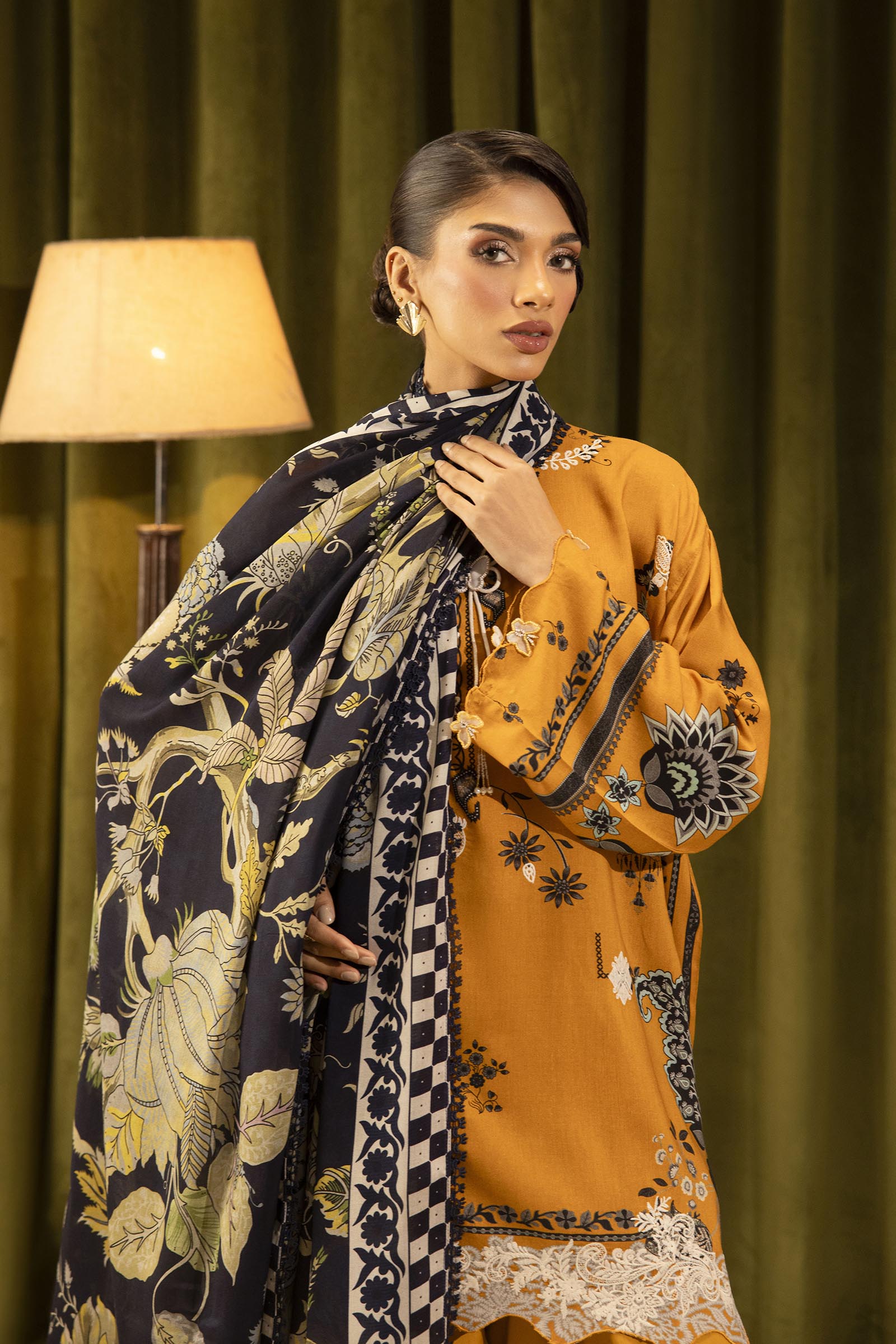 Unstitched Linen Muzlin 3 Piece Suit Secondary image