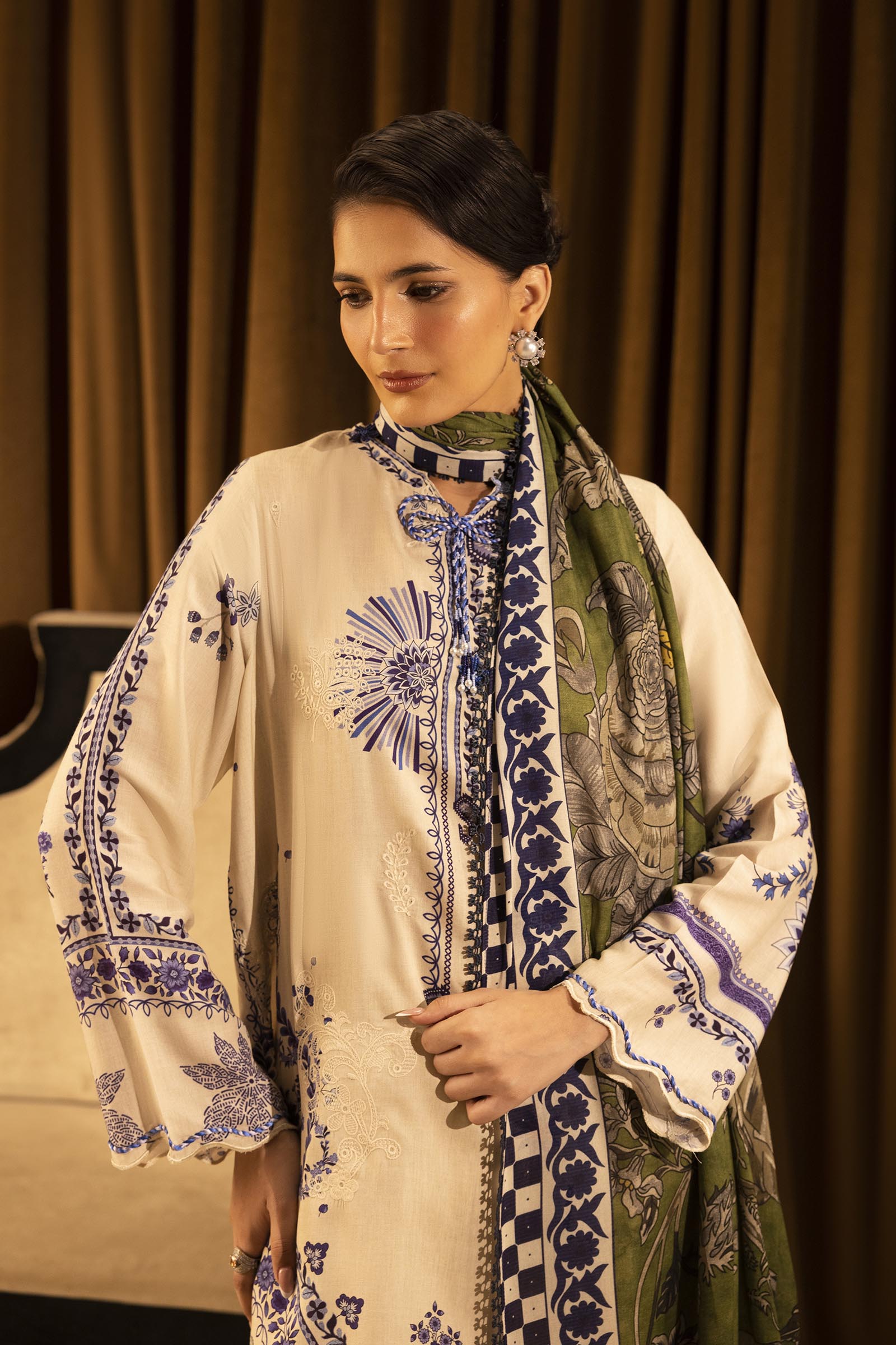 Unstitched Linen Muzlin 3 Piece Suit
