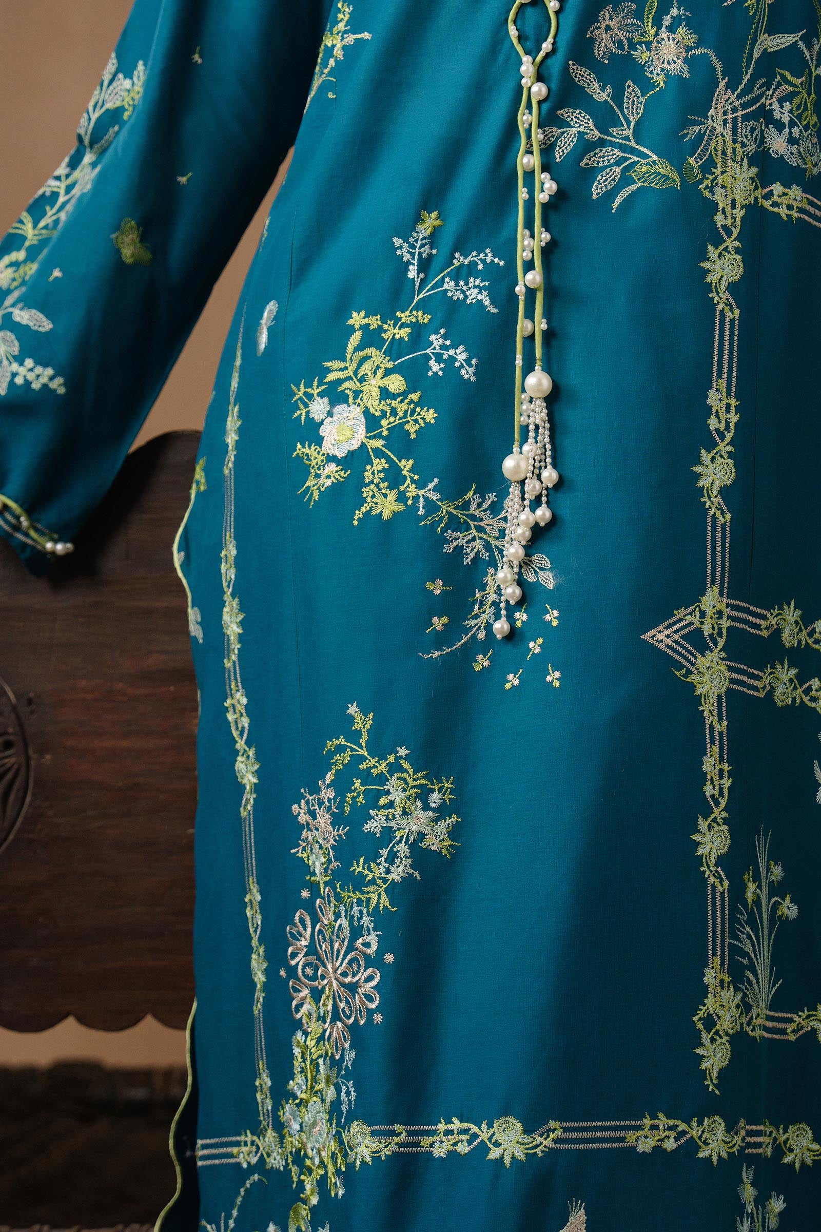 Unstitched Muzlin Lawn 3 Piece Suit