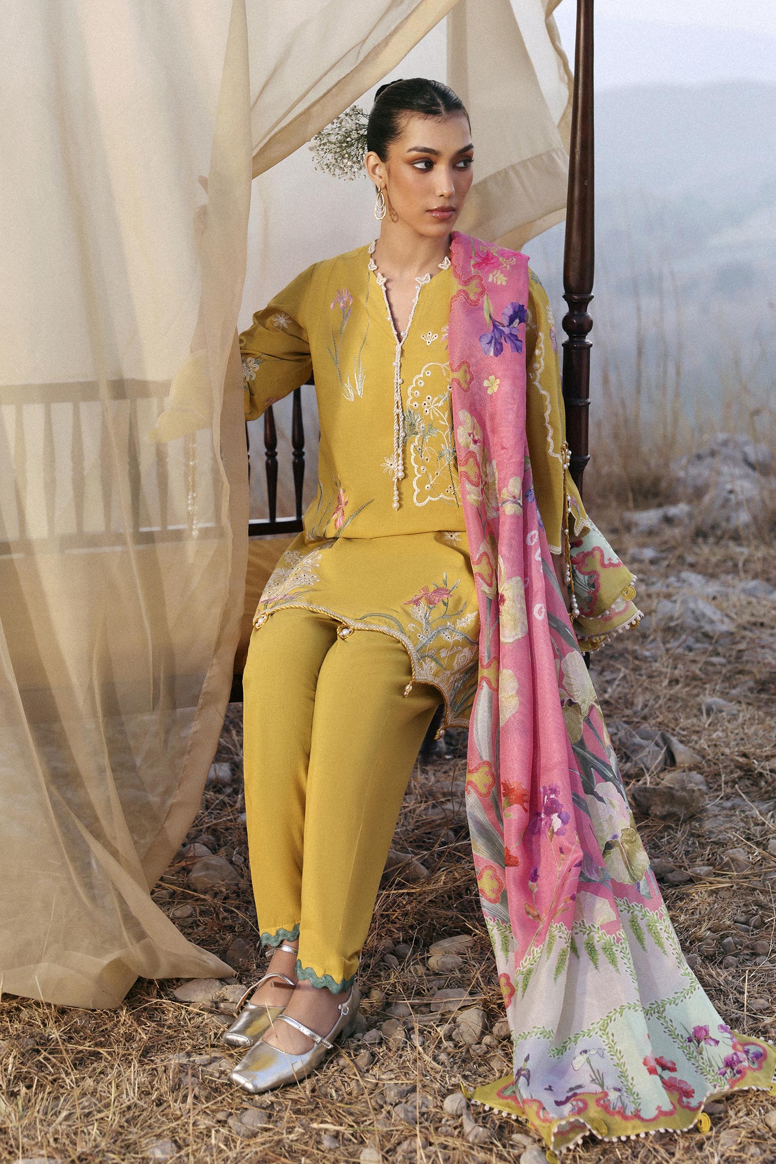 Unstitched Muzlin Lawn 3 Piece Suit Secondary image