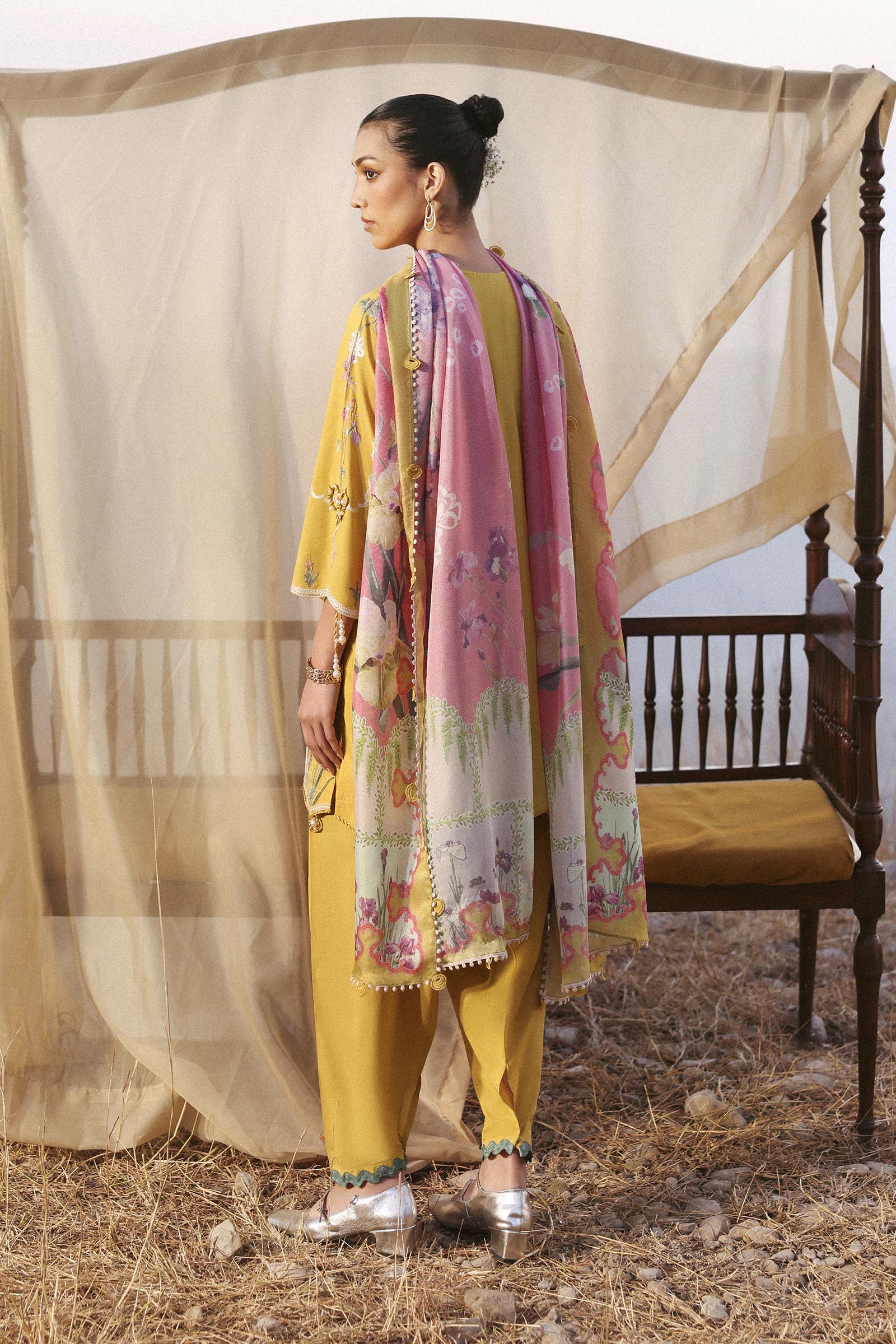 Unstitched Muzlin Lawn 3 Piece Suit