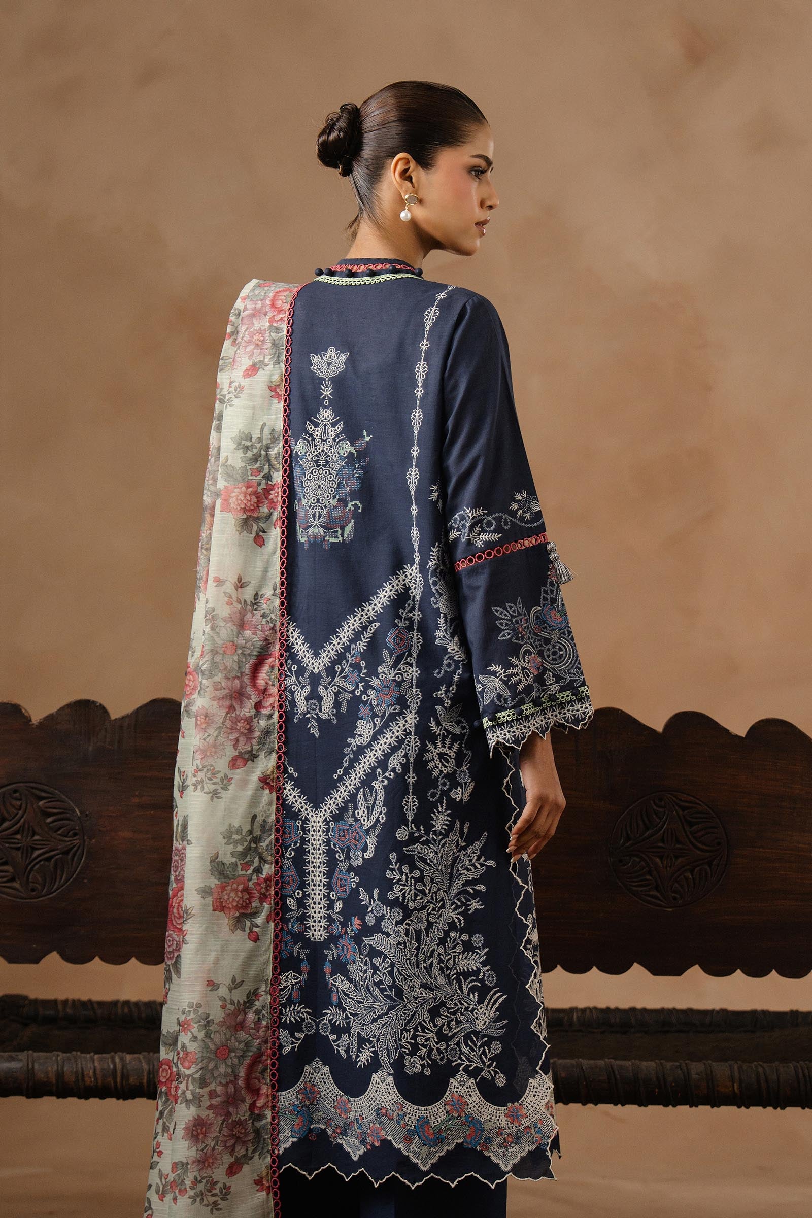 Unstitched Muzlin Lawn 3 Piece Suit