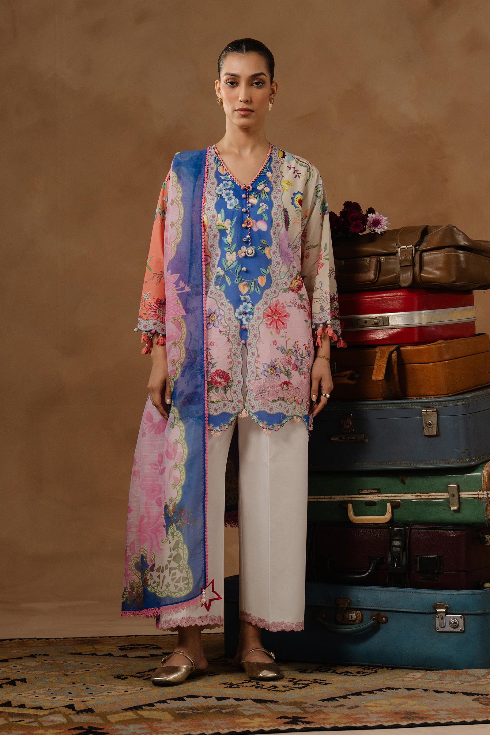 Unstitched Muzlin Lawn 3 Piece Suit Main image