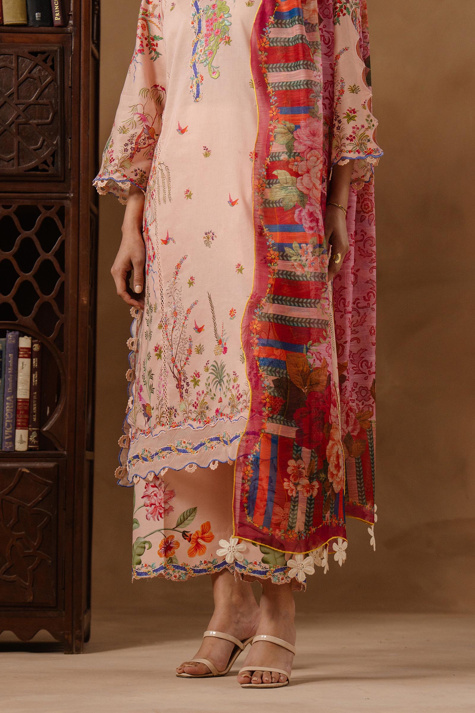 Unstitched Muzlin Lawn 3 Piece Suit Secondary image