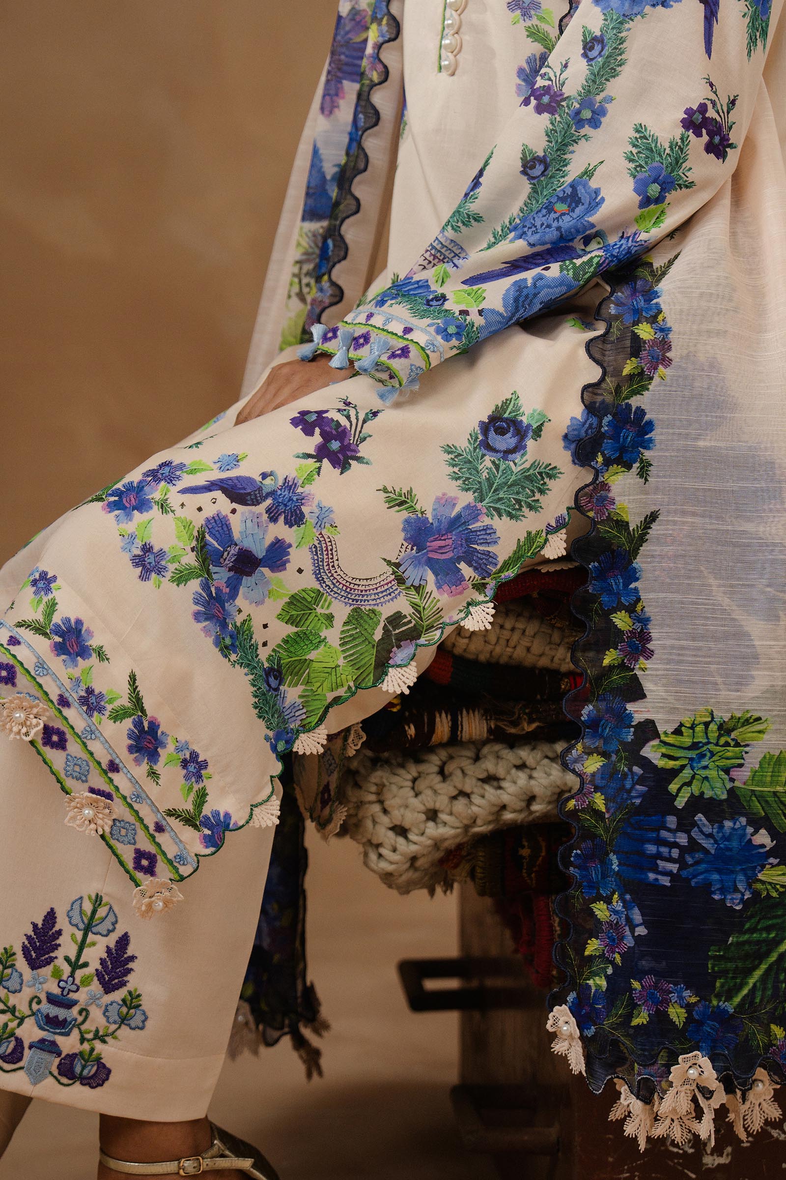Unstitched Muzlin Lawn 3 Piece Suit