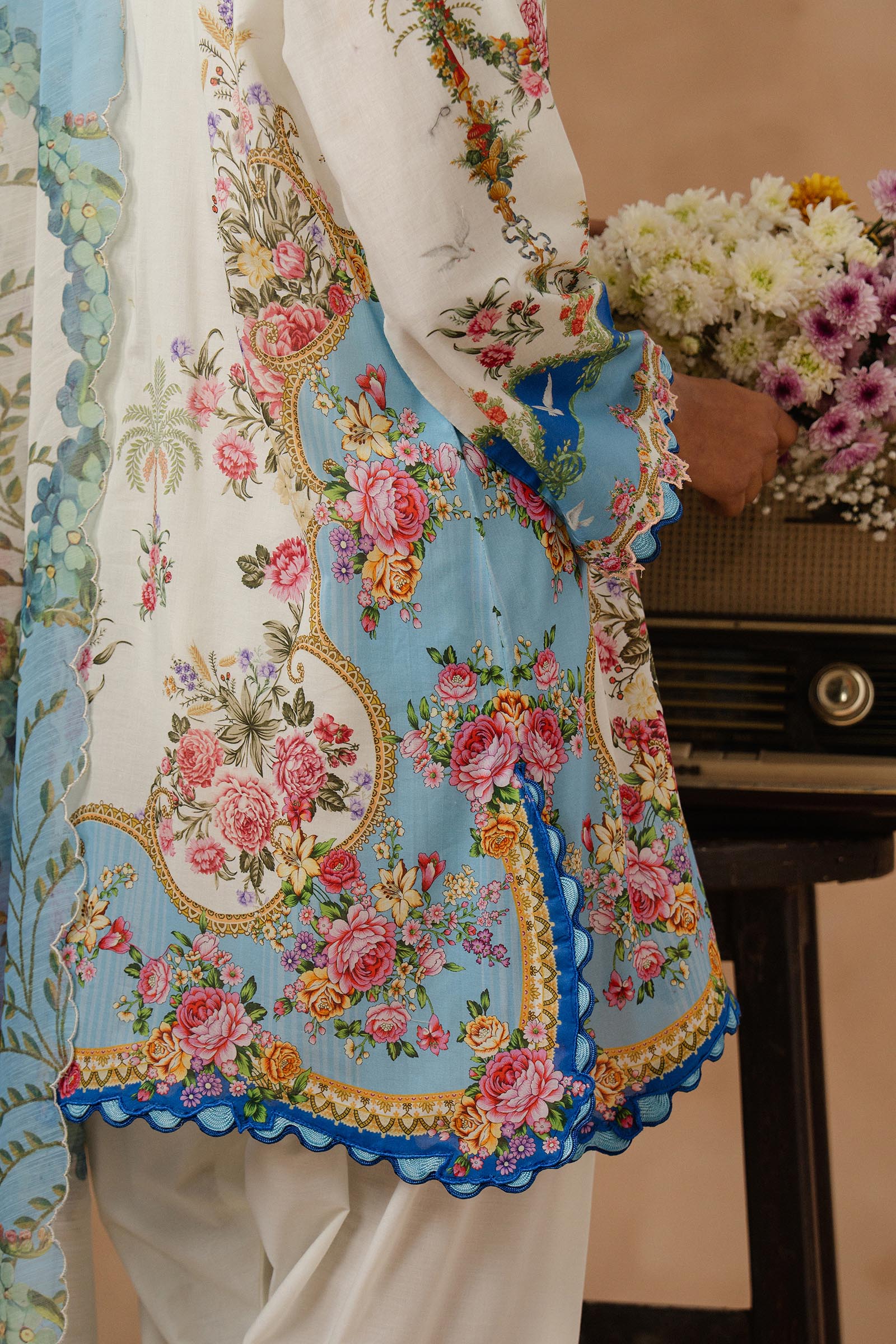 Unstitched Muzlin Lawn 3 Piece Suit