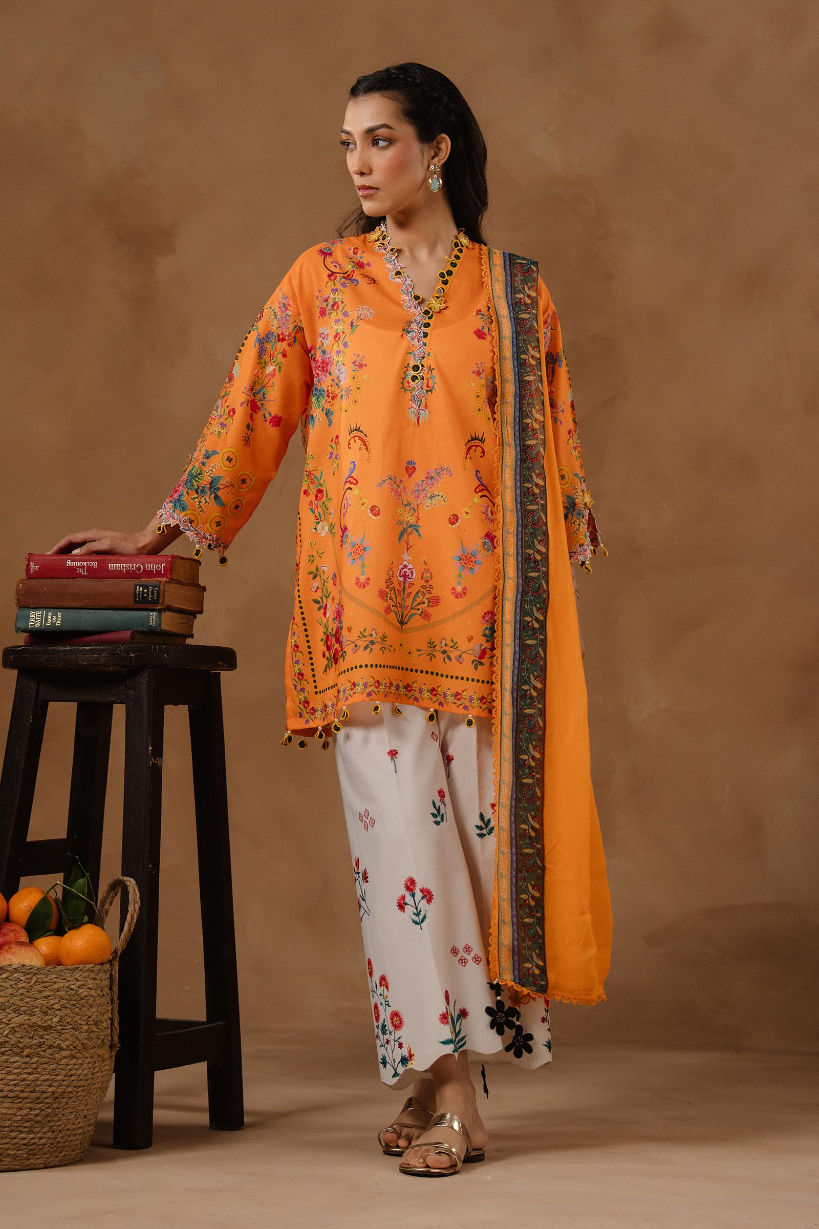 Unstitched Muzlin Lawn 3 Piece Suit Main image