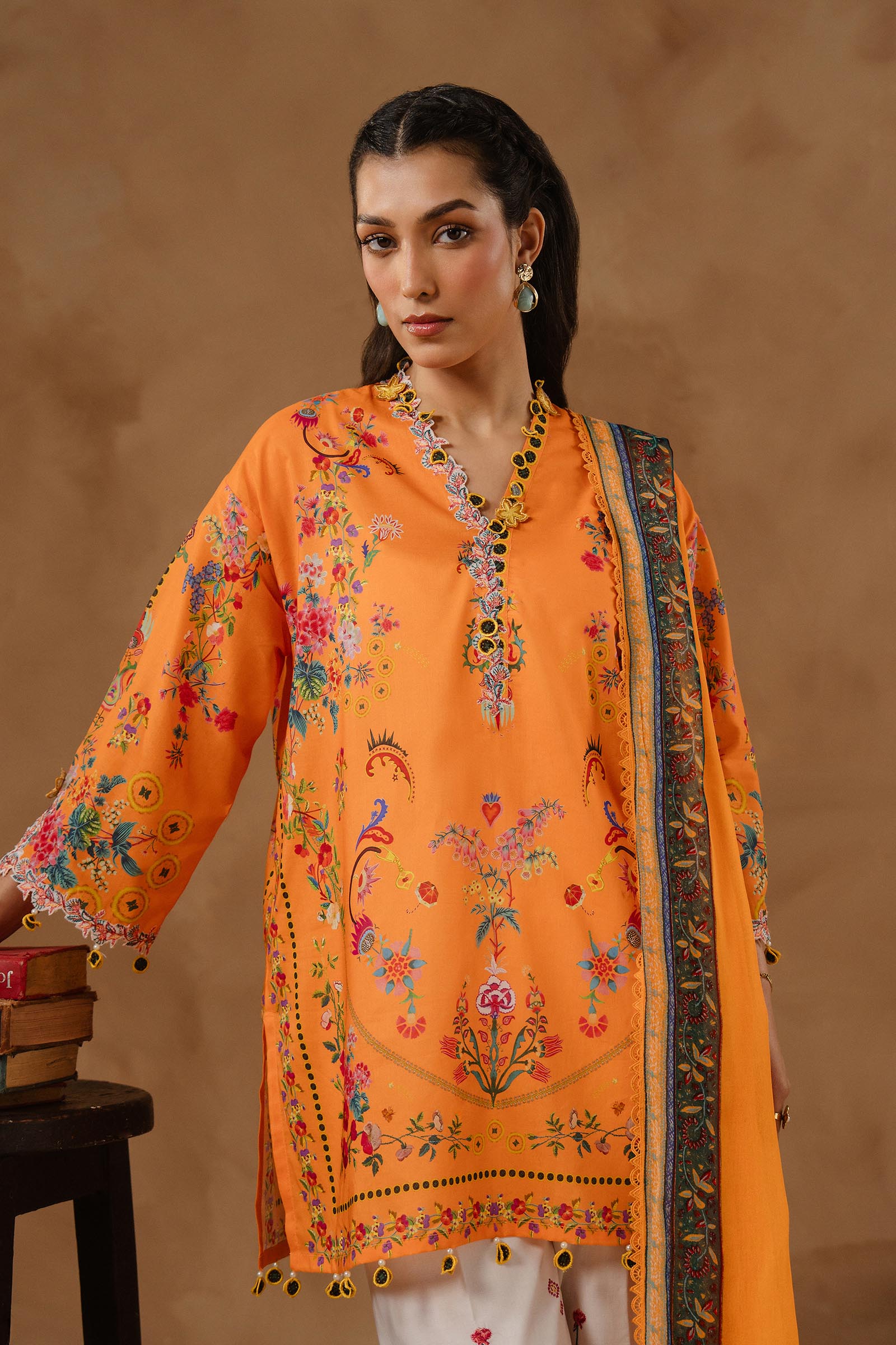 Unstitched Muzlin Lawn 3 Piece Suit Secondary image