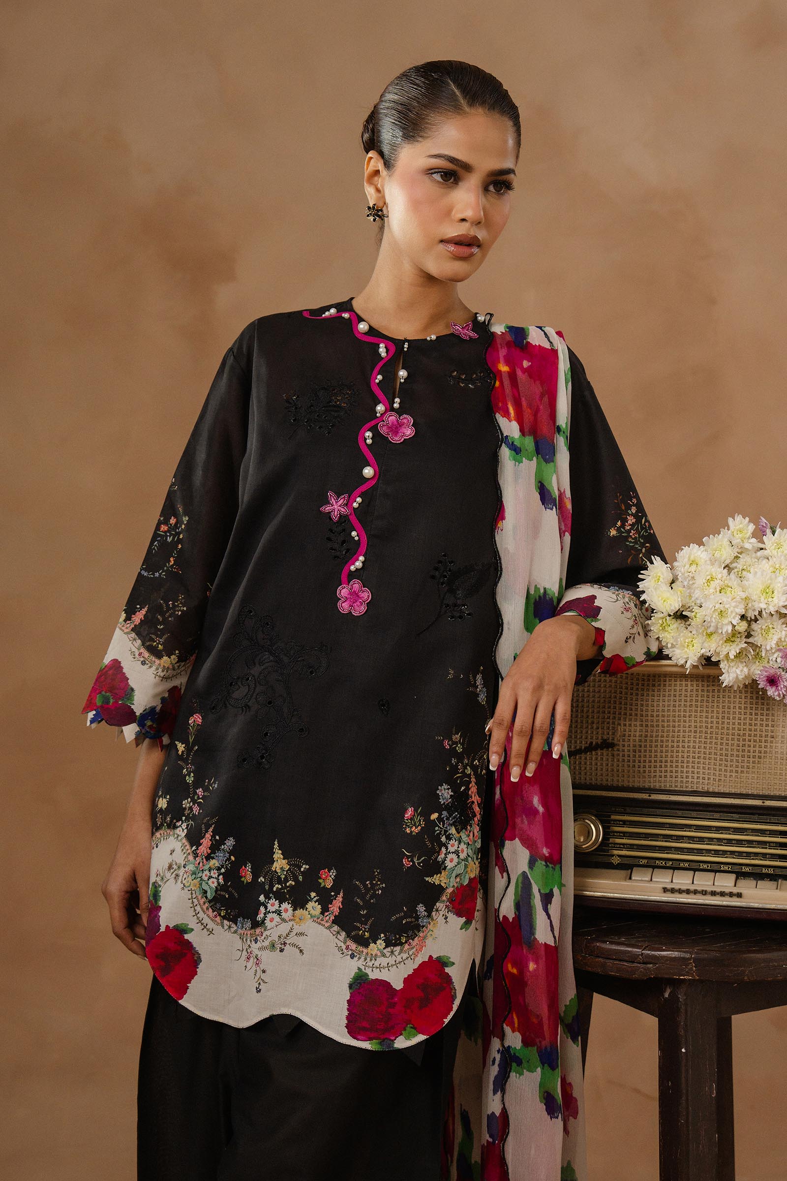 Unstitched Muzlin Lawn 3 Piece Suit