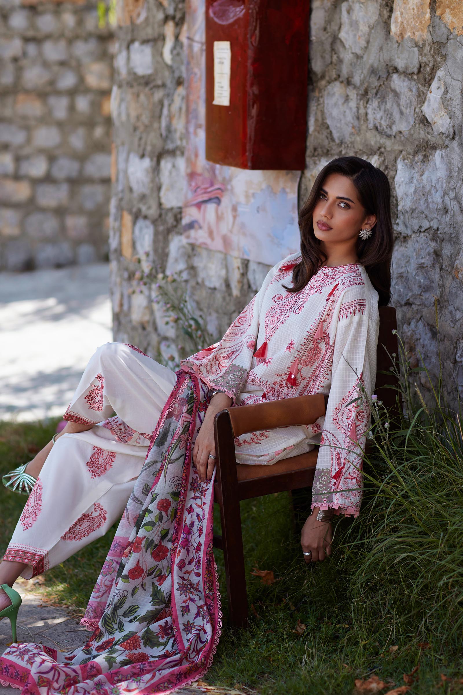 Unstitched Embroidered 3 Piece Muzlin Suit