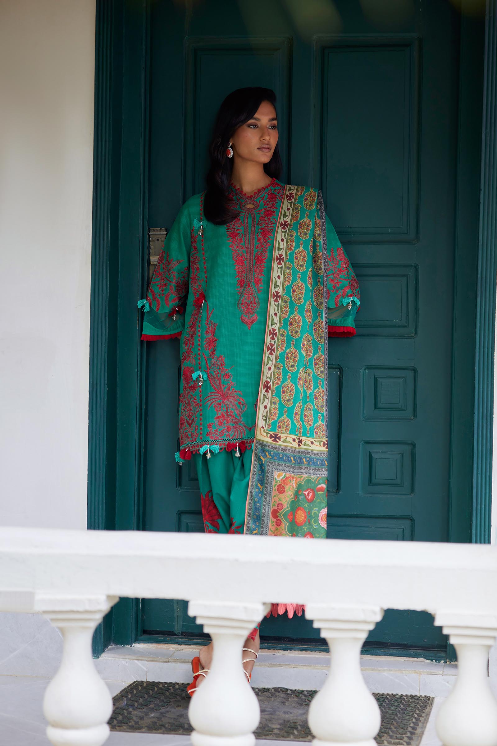 Unstitched Embroidered 3 Piece Muzlin Suit