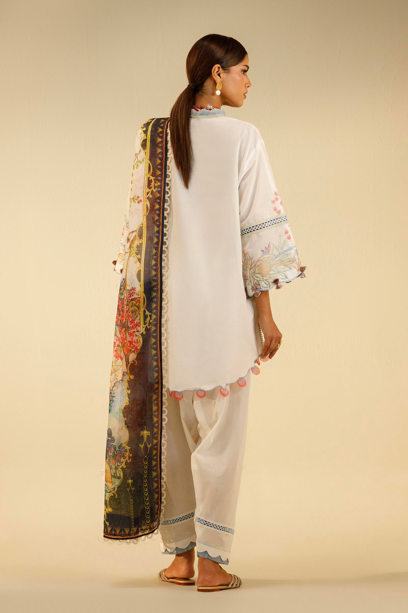 Unstitched Embroidered 3 Piece Muzlin Suit