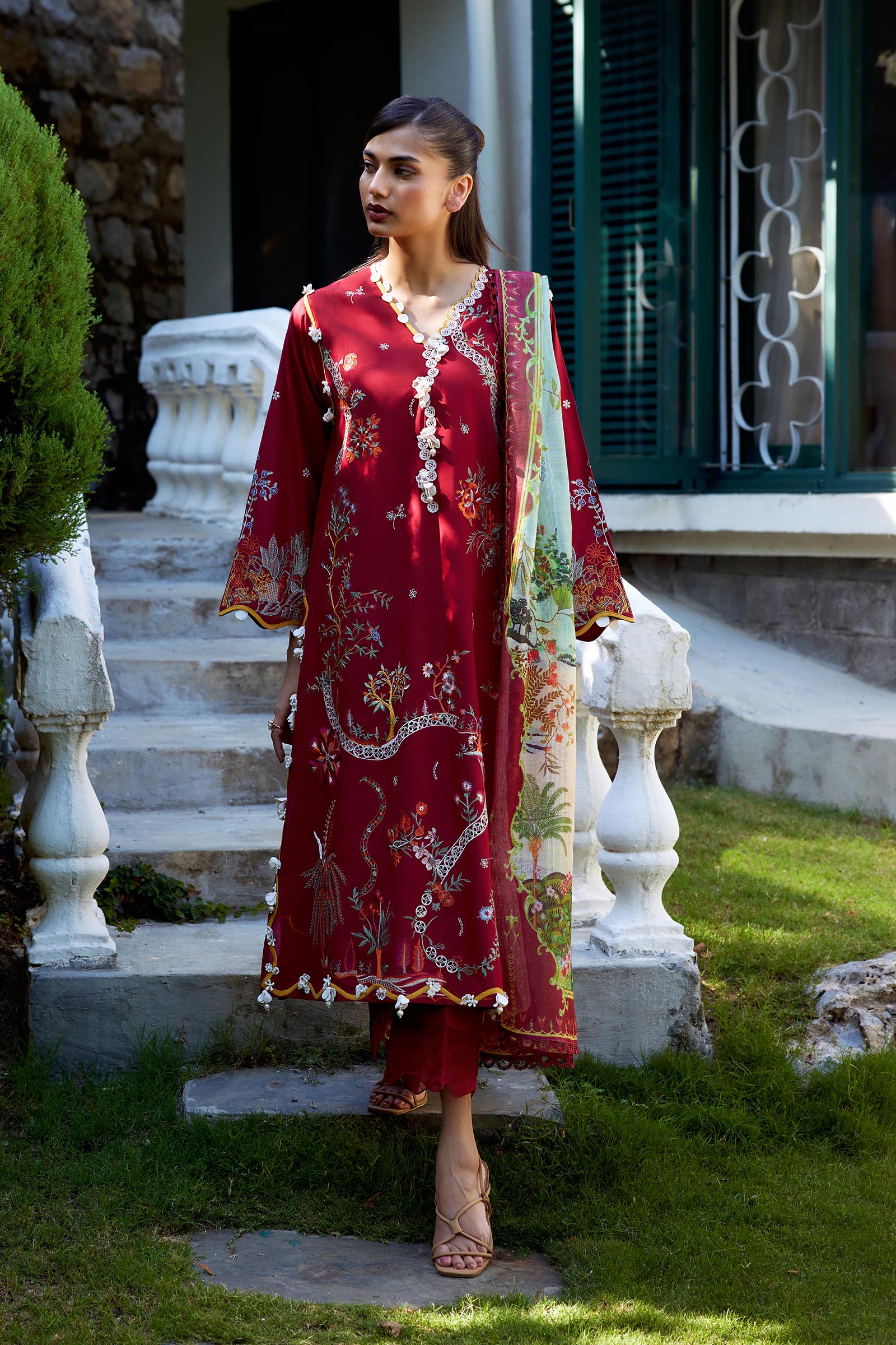 Unstitched Embroidered 3 Piece Muzlin Suit Main image