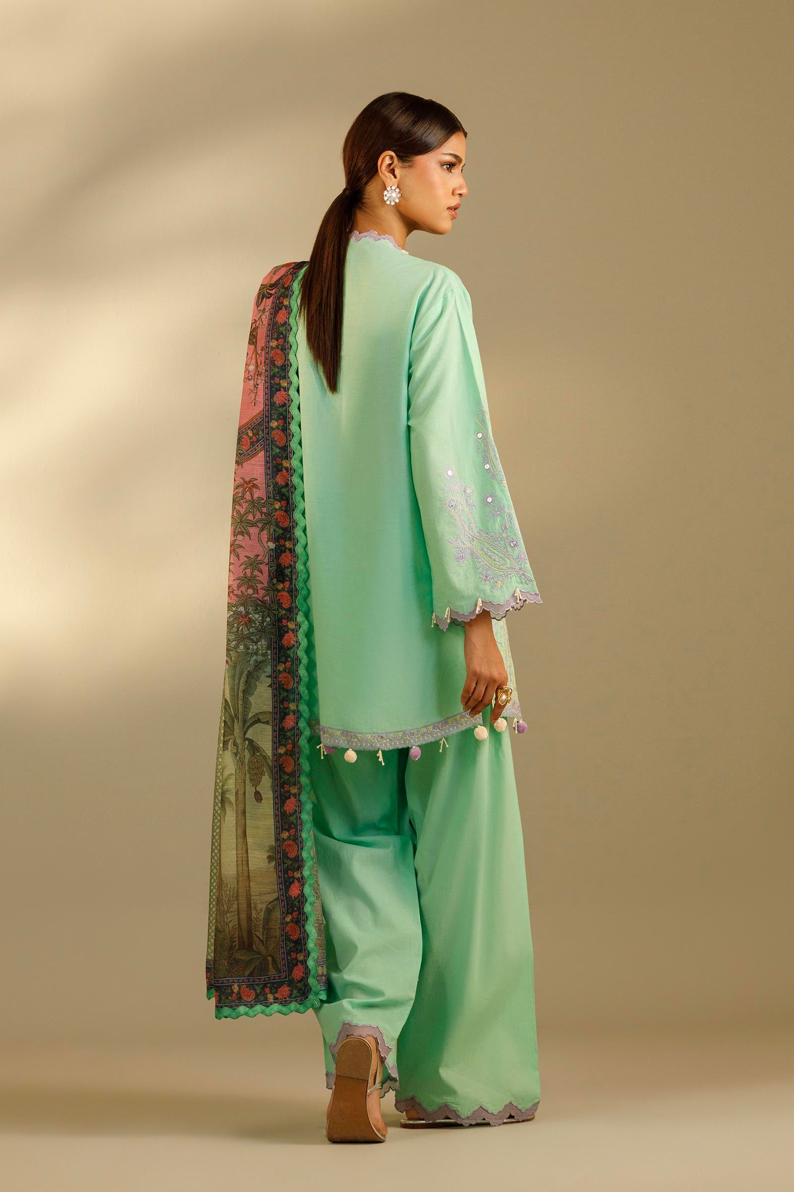Unstitched Embroidered 3 Piece Muzlin Suit Secondary image