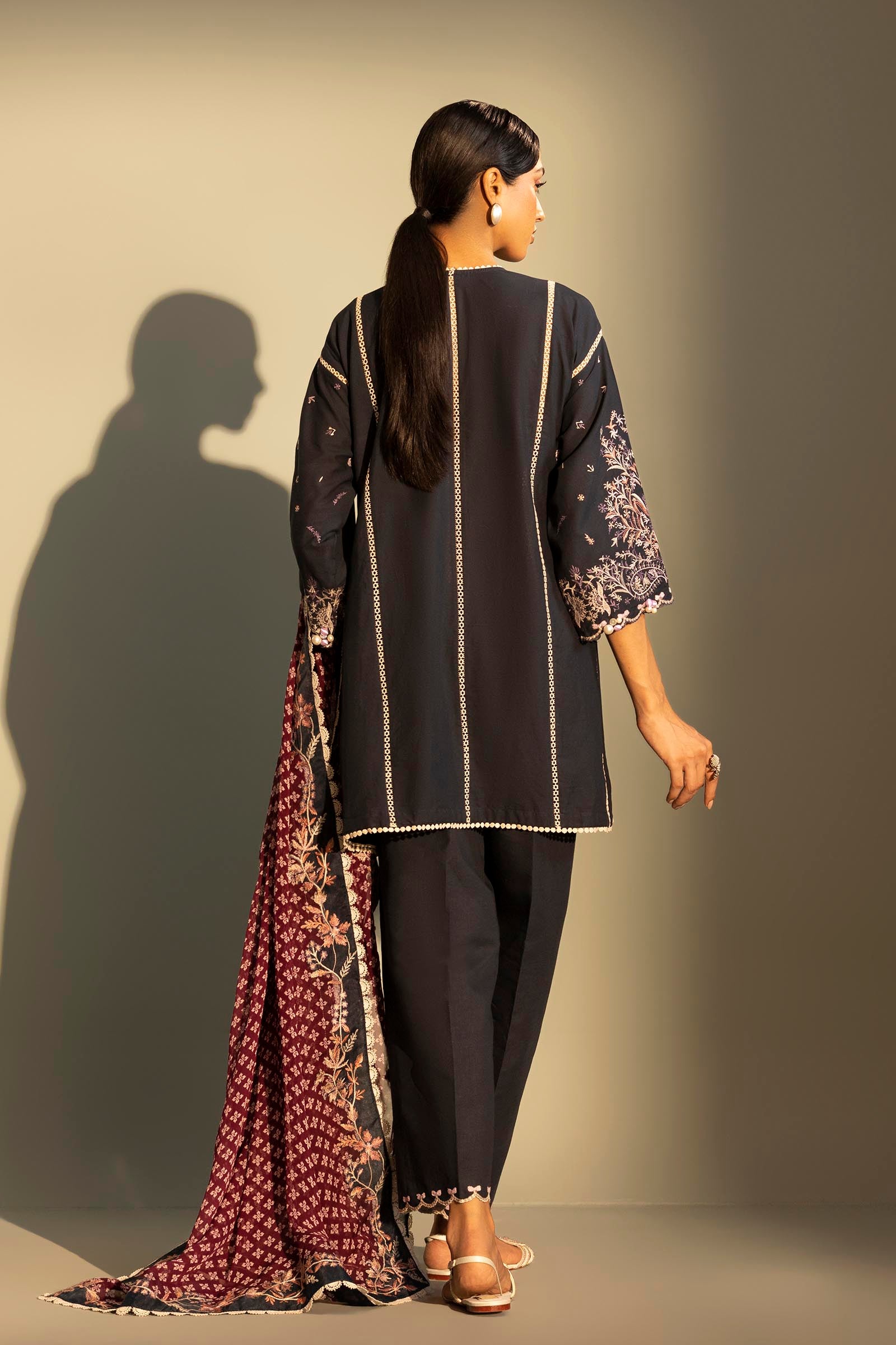 Unstitched Embroidered 3 Piece Muzlin Suit Secondary image