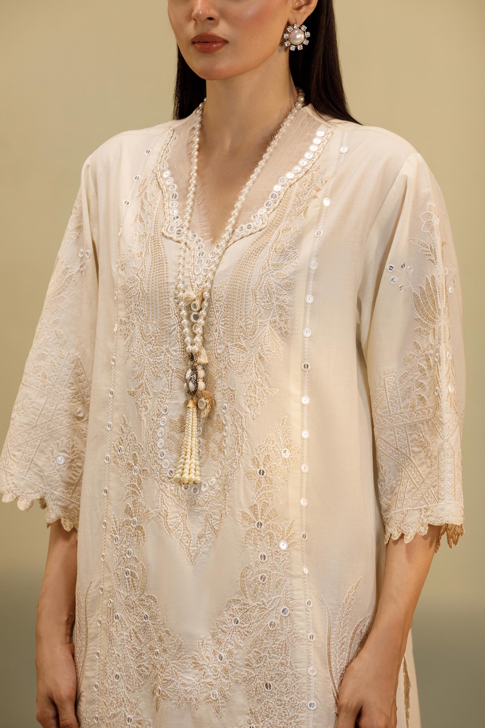 Unstitched Embroidered 3 Piece Muzlin Suit