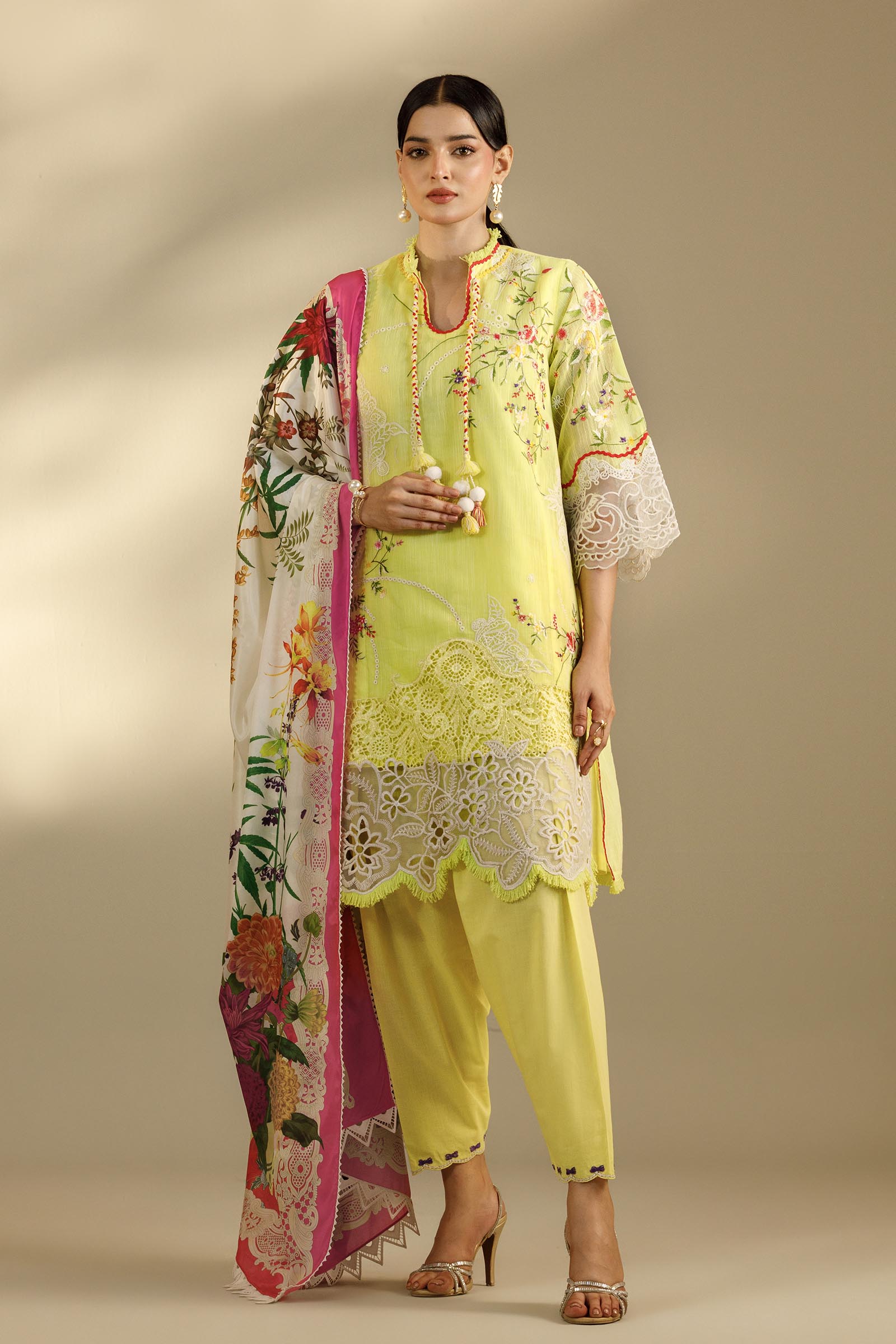 Unstitched Embroidered 3 Piece Muzlin Suit Main image