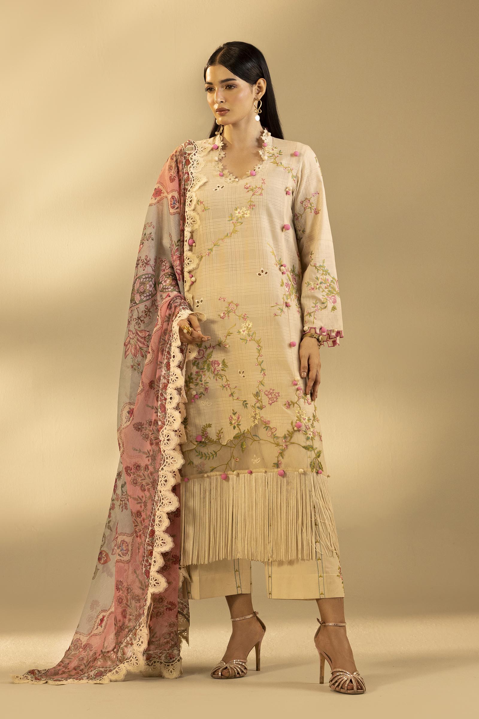 Unstitched Embroidered 3 Piece Muzlin Suit Main image