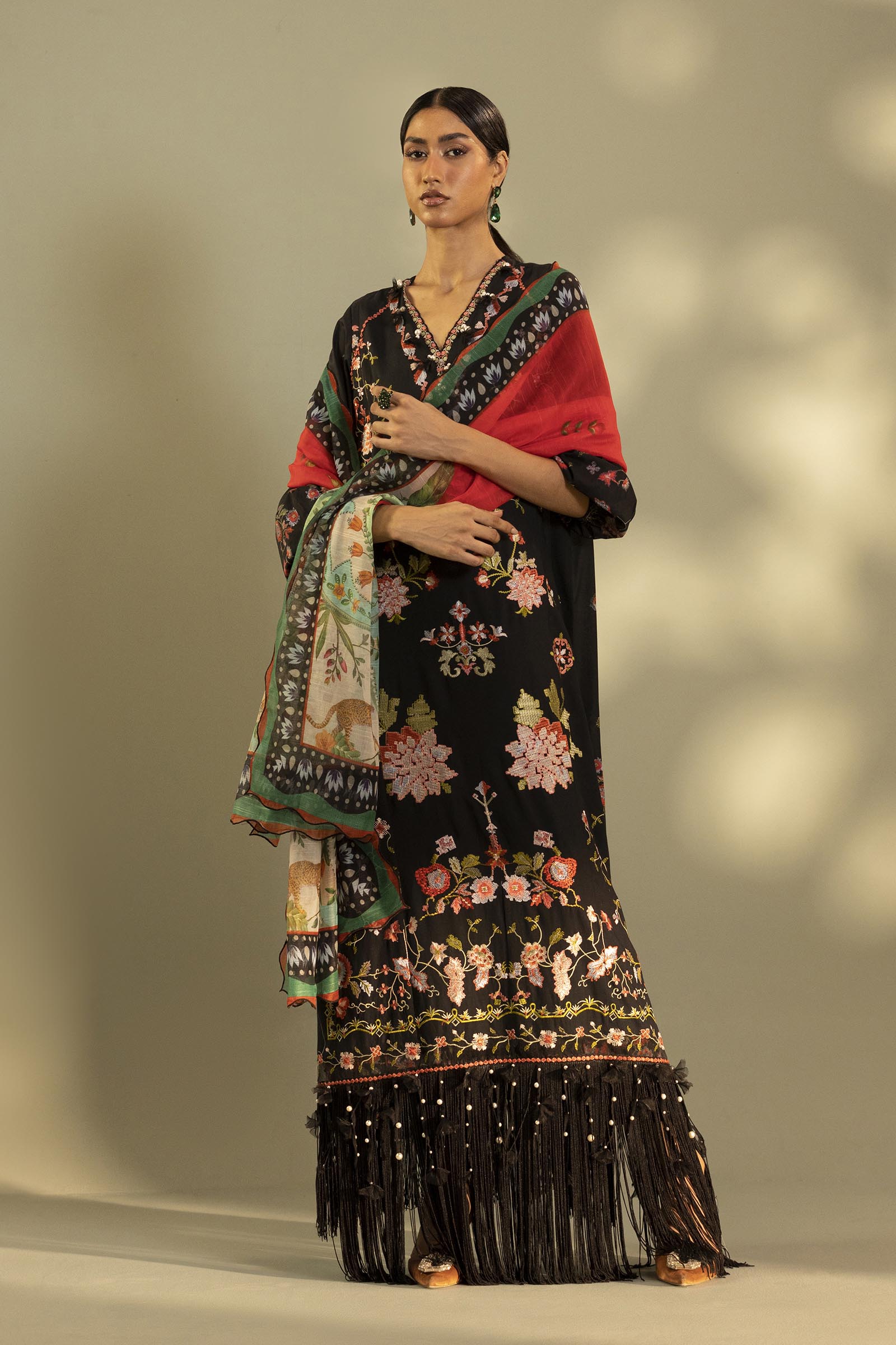 Unstitched Embroidered 3 Piece Muzlin Suit Main image