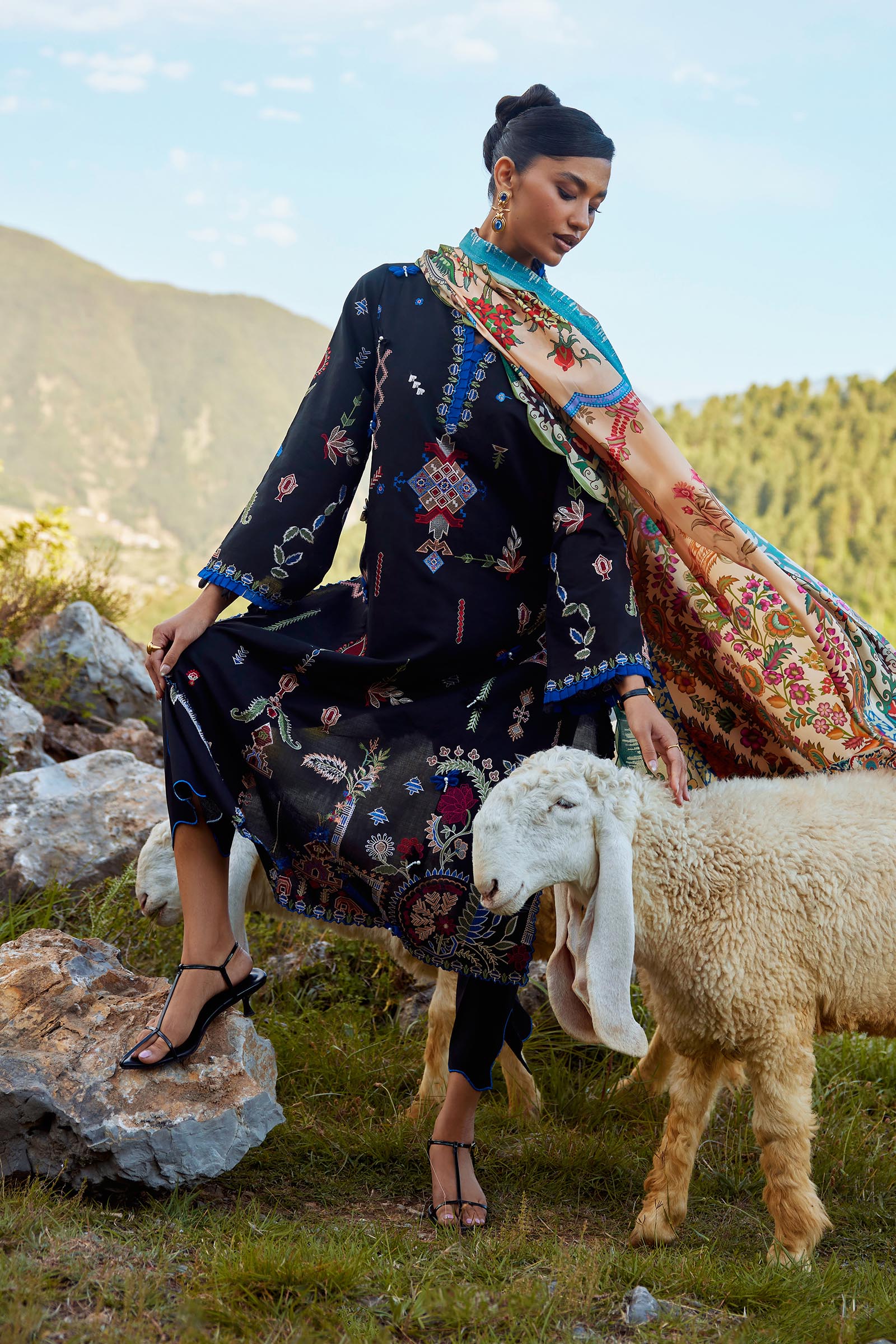Unstitched Embroidered 3 Piece Muzlin Suit Secondary image