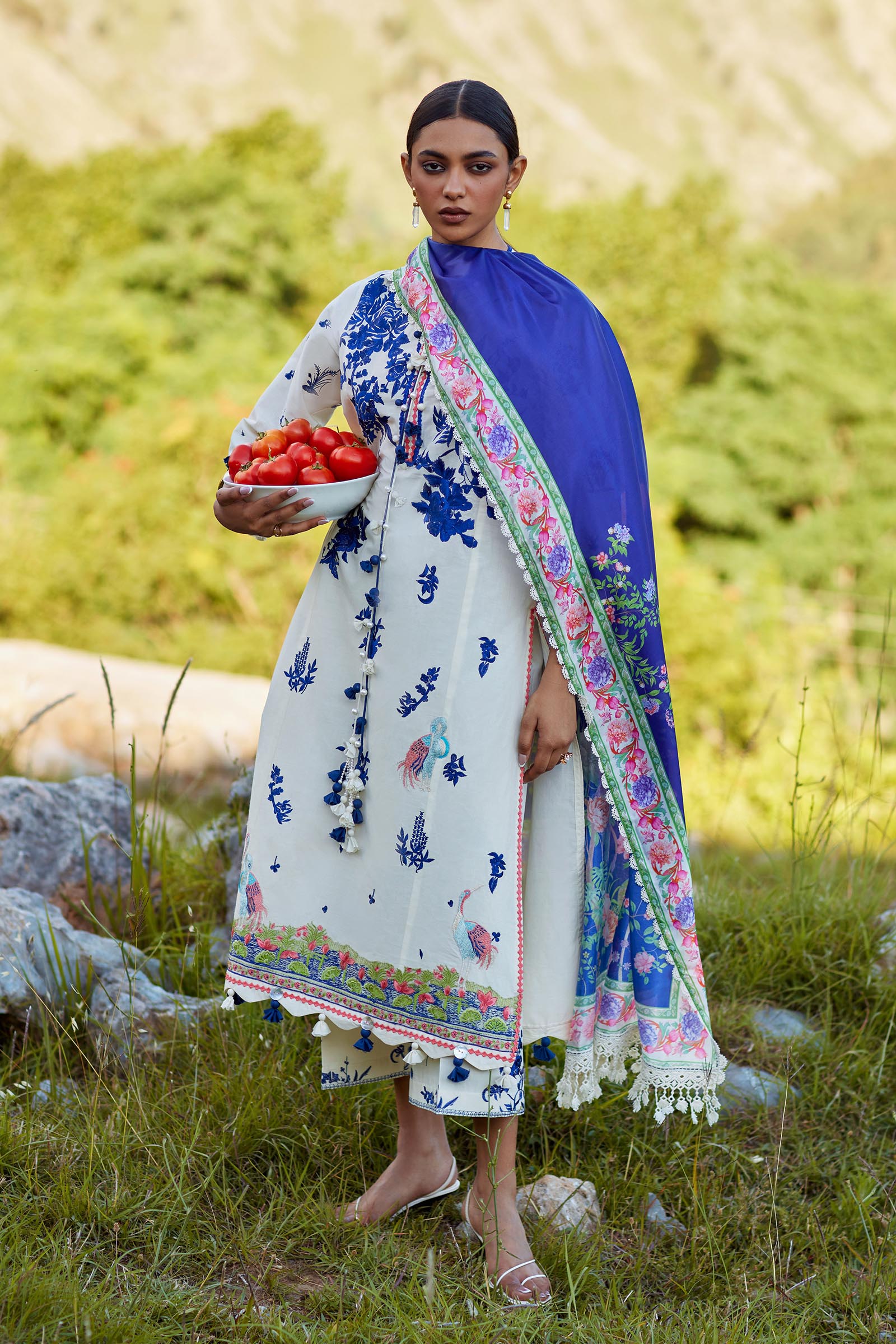 Unstitched Embroidered 3 Piece Muzlin Suit Main image
