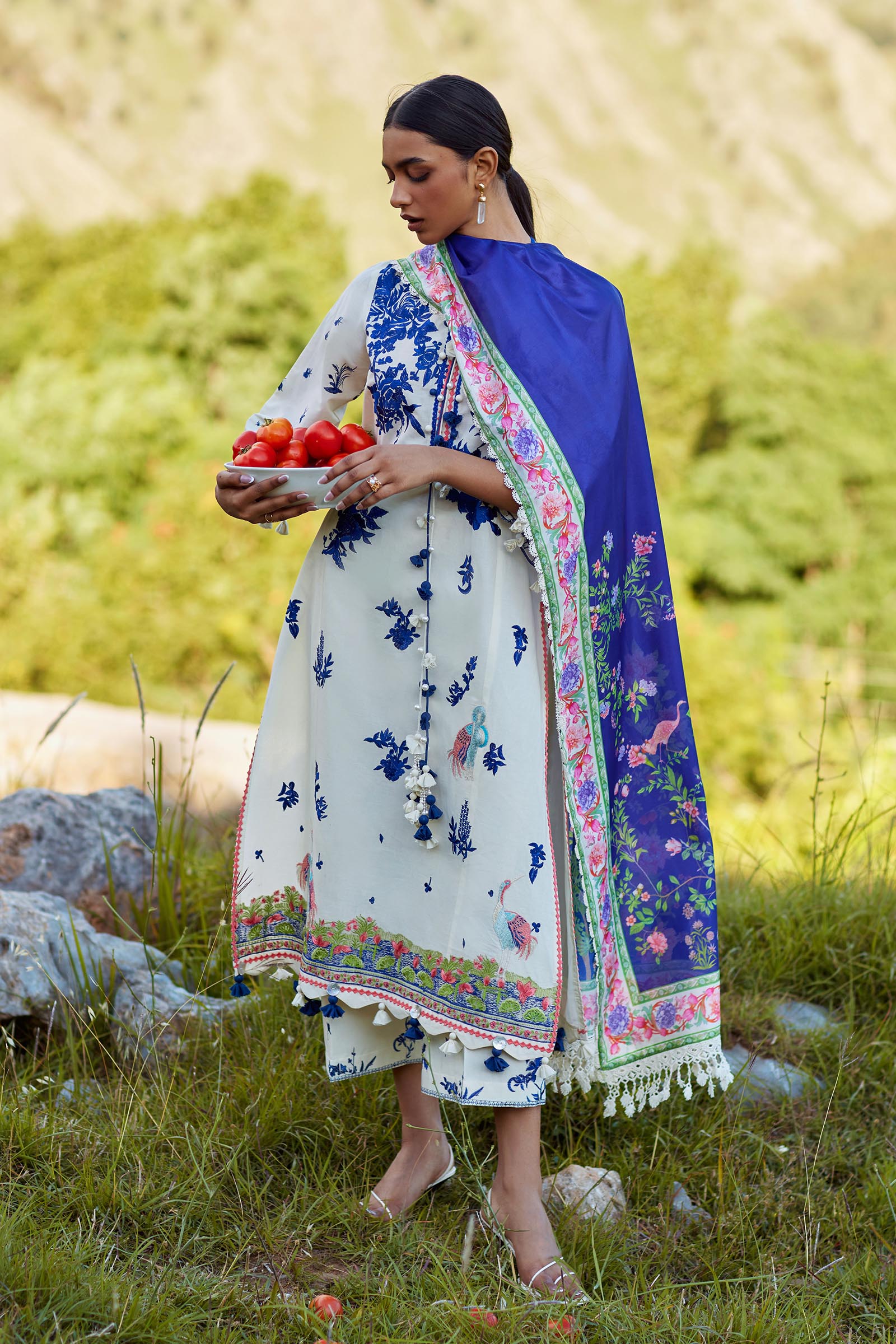 Unstitched Embroidered 3 Piece Muzlin Suit Secondary image