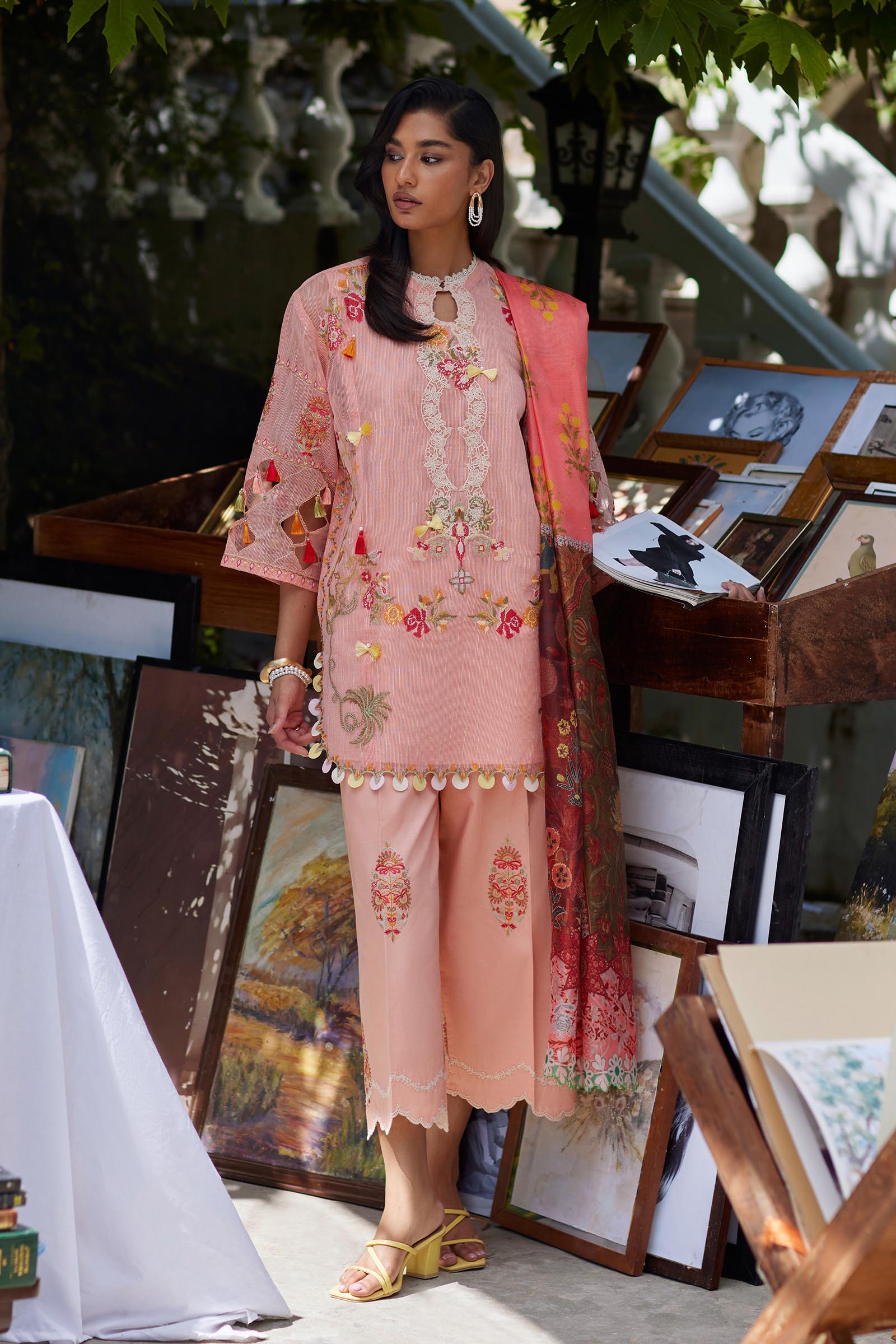 Unstitched Embroidered 3 Piece Muzlin Suit