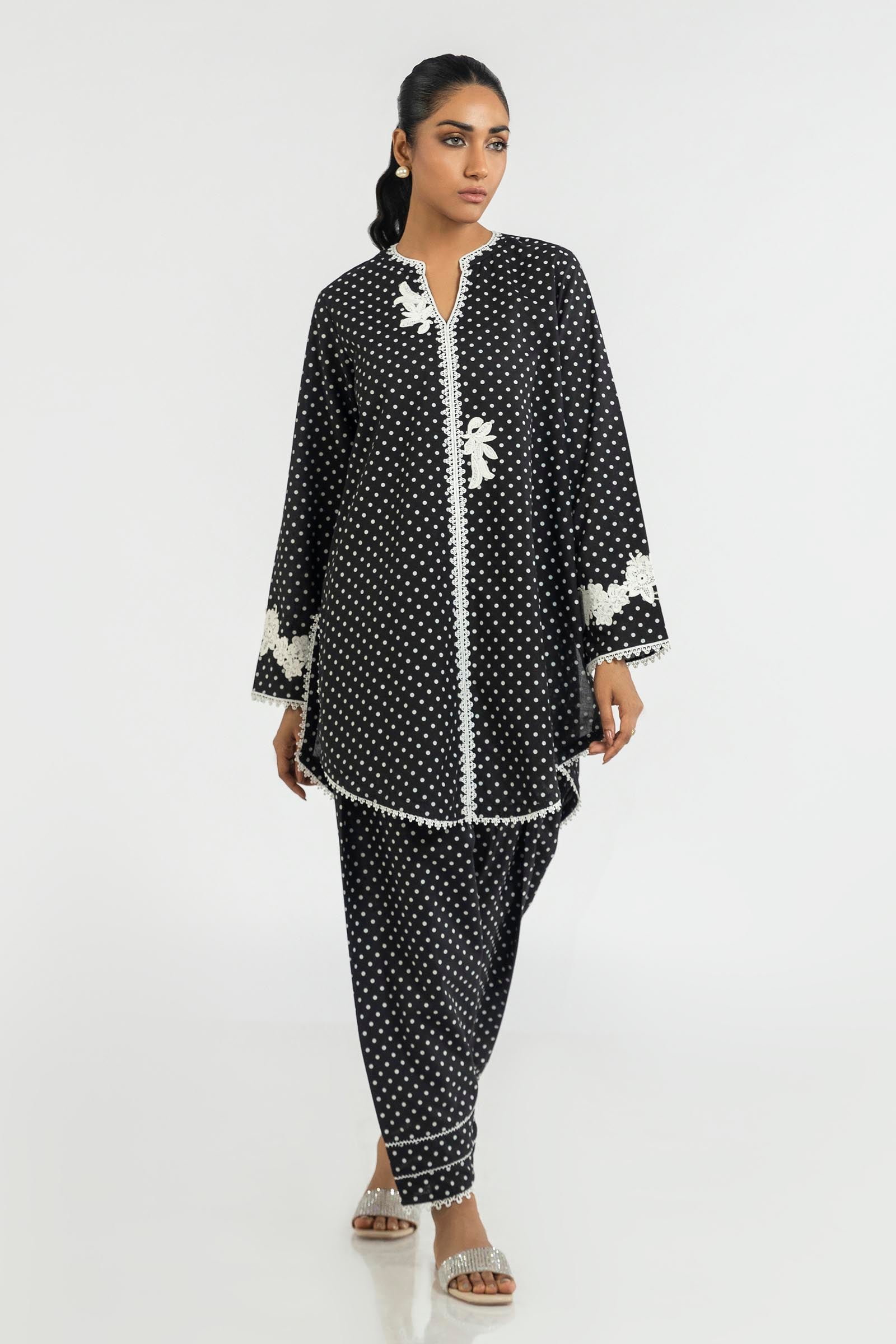 Stitched Basic Lawn Shirt + Skinny Shalwar