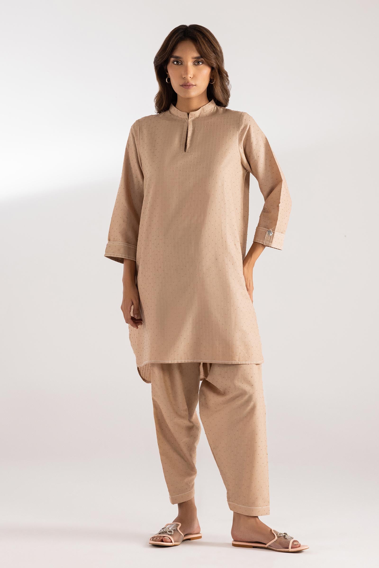 Stitched Dyed Cotton Brochia Set Main image
