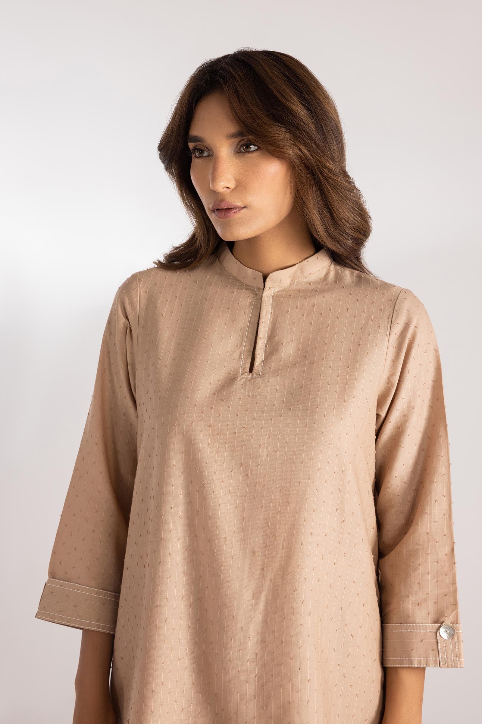 Stitched Dyed Cotton Brochia Set Secondary image