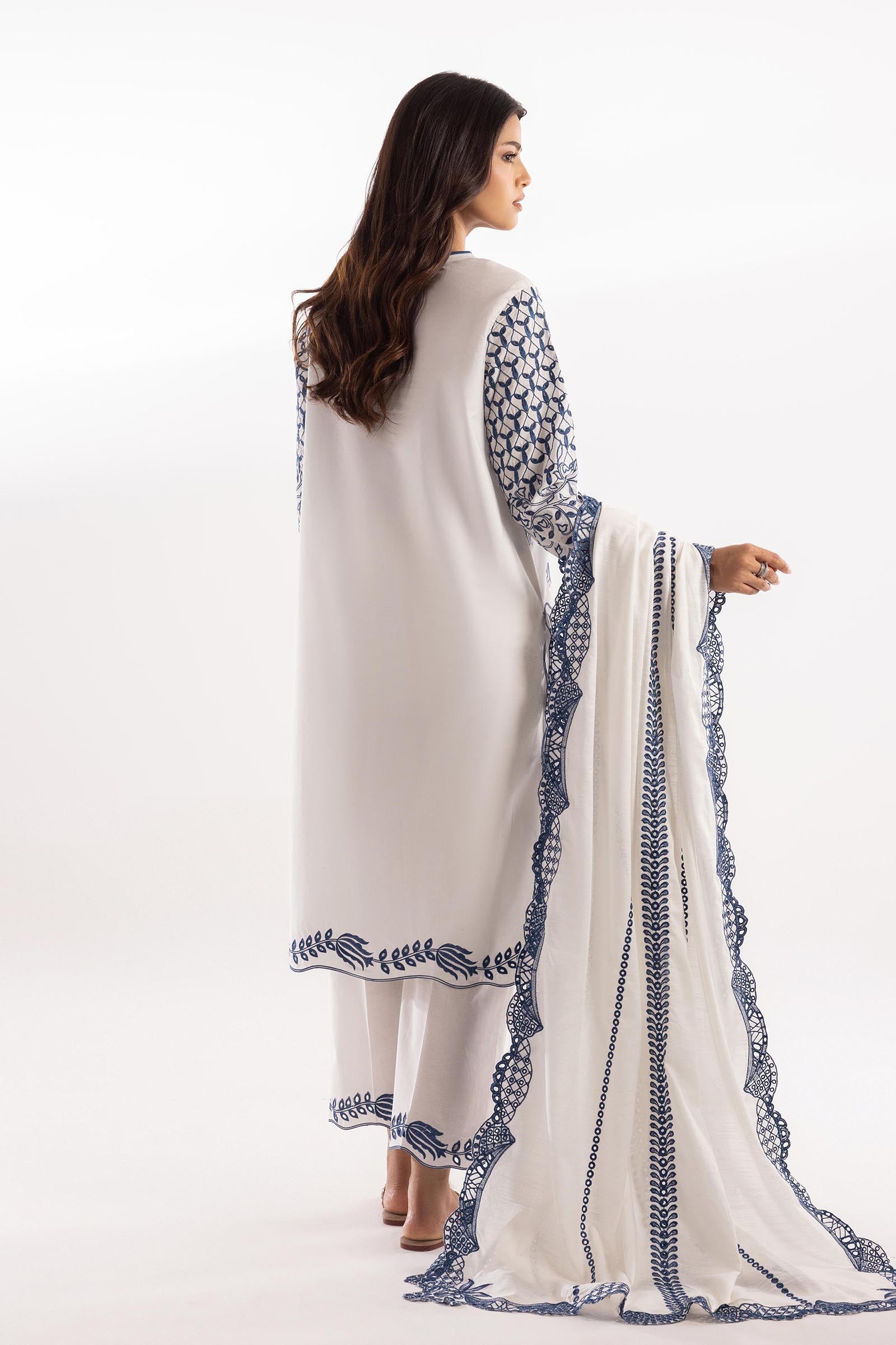 Lawn Embroidered Dupatta Main image