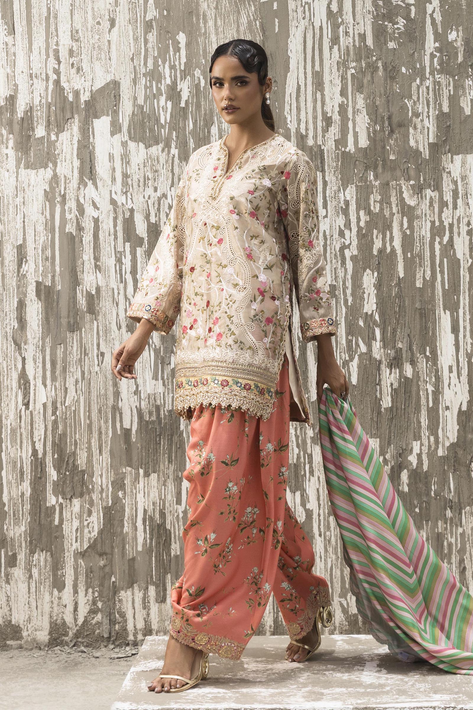 Stitched Luxury Embroidered Short Shirt + Shalwar + Dupatta Secondary image