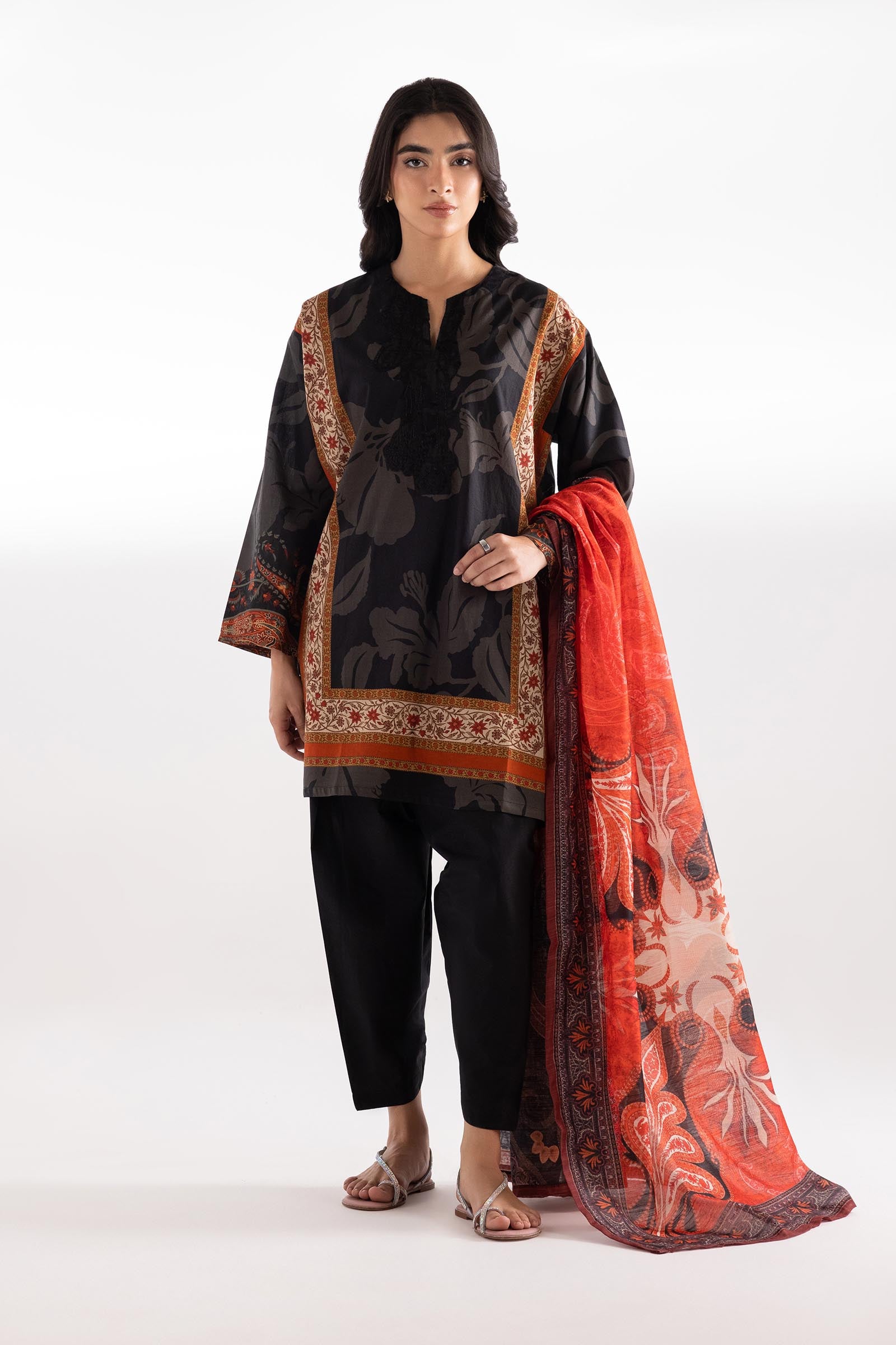 Stitched Printed Lawn Suit Main image